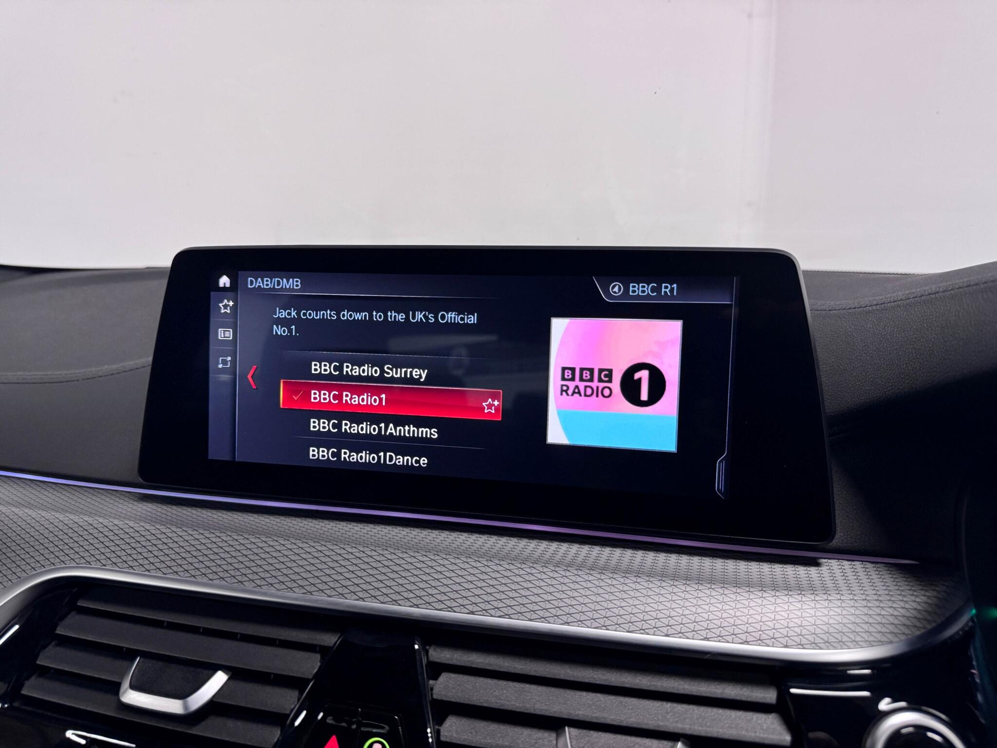 BMW 5 Series view 40