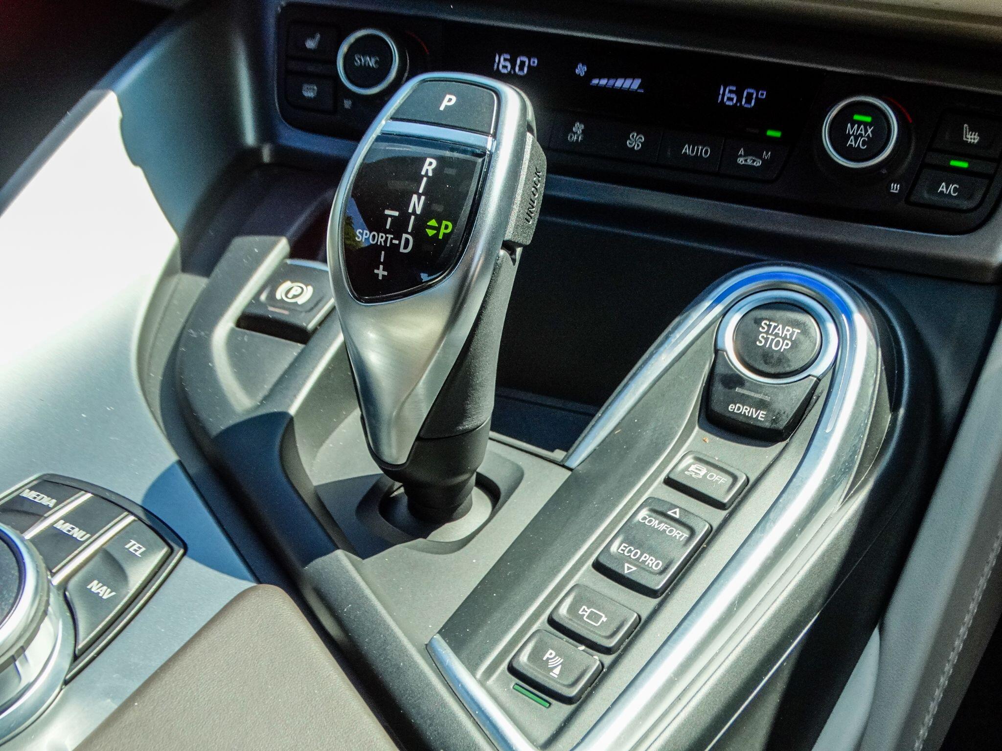 BMW I8 view 29