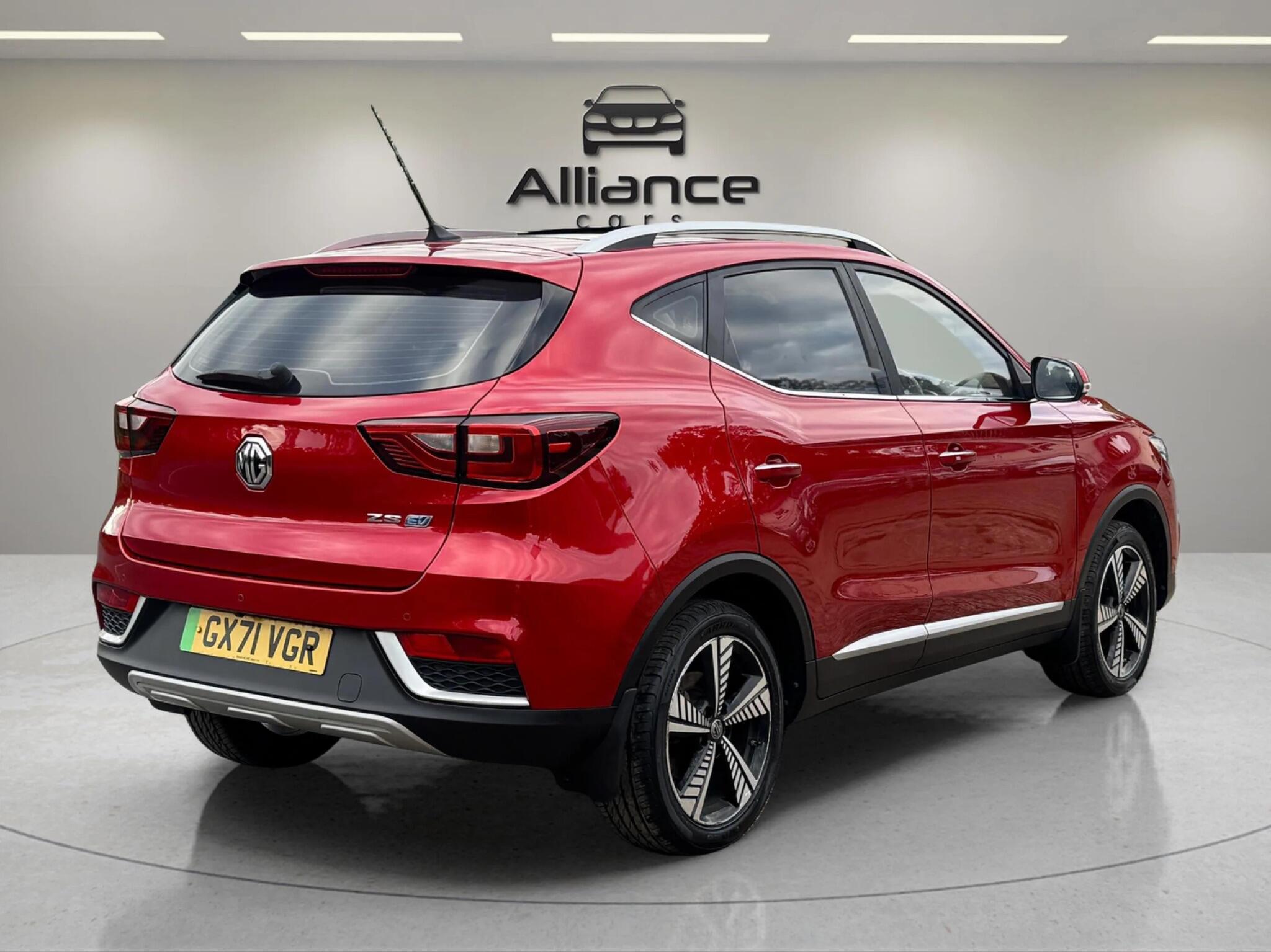 MG ZS view 16