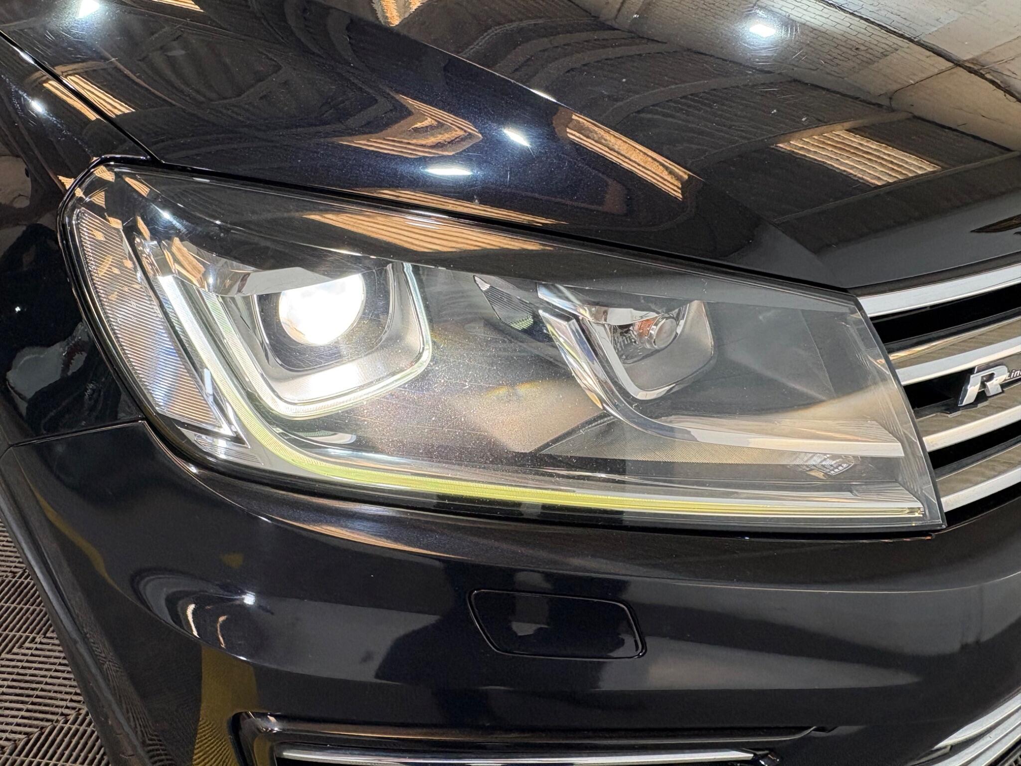 Volkswagen Touareg view 40