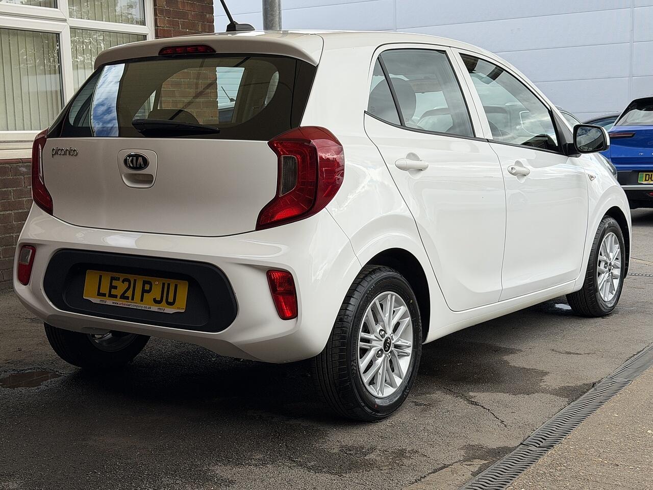 Kia Picanto view 5