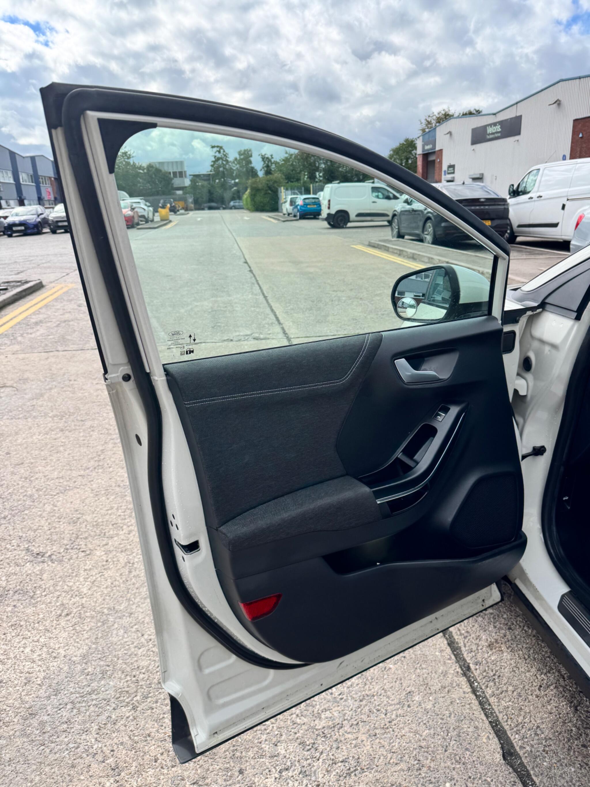 Ford Puma view 29