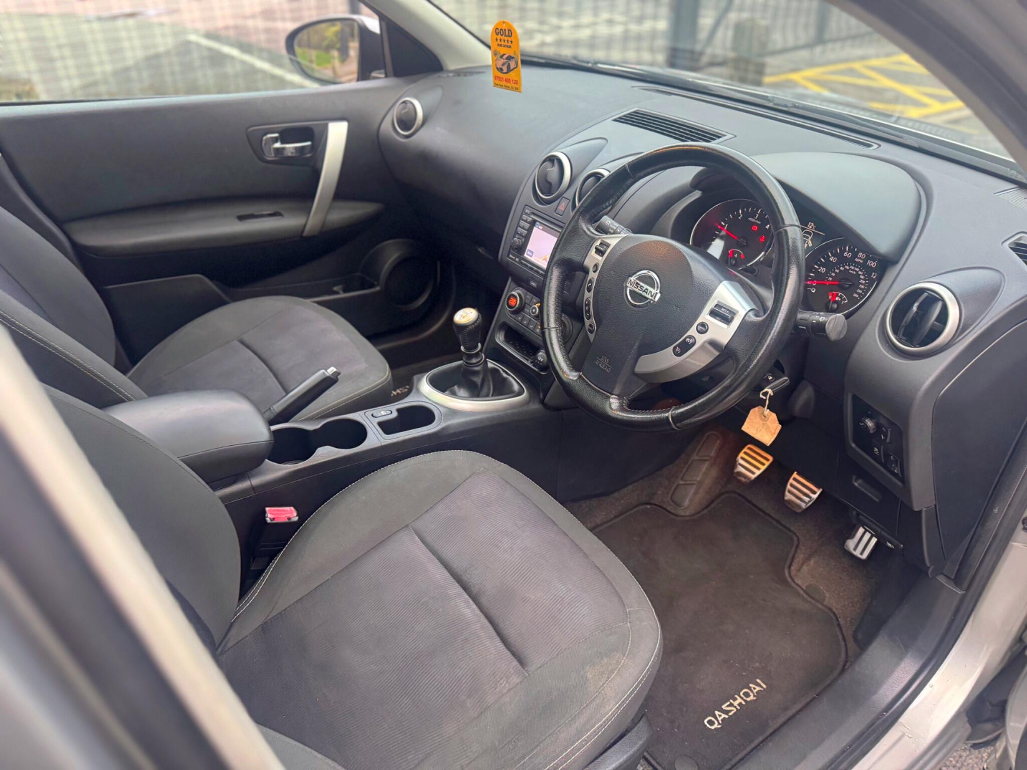 2012 Nissan Qashqai 1.5 dCi n-tec+ 2WD Euro 5 5dr image 13