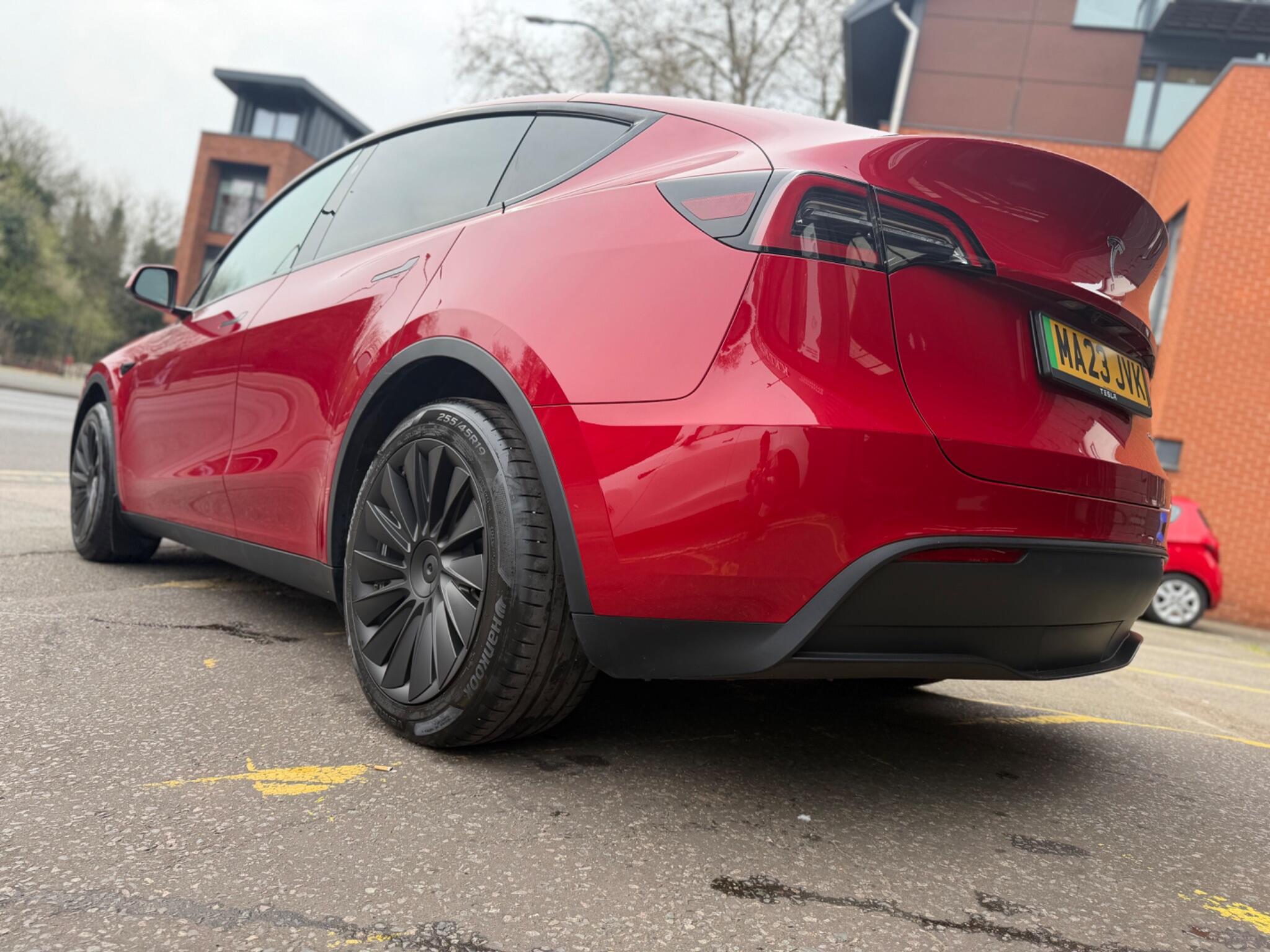 Tesla Model Y view 19