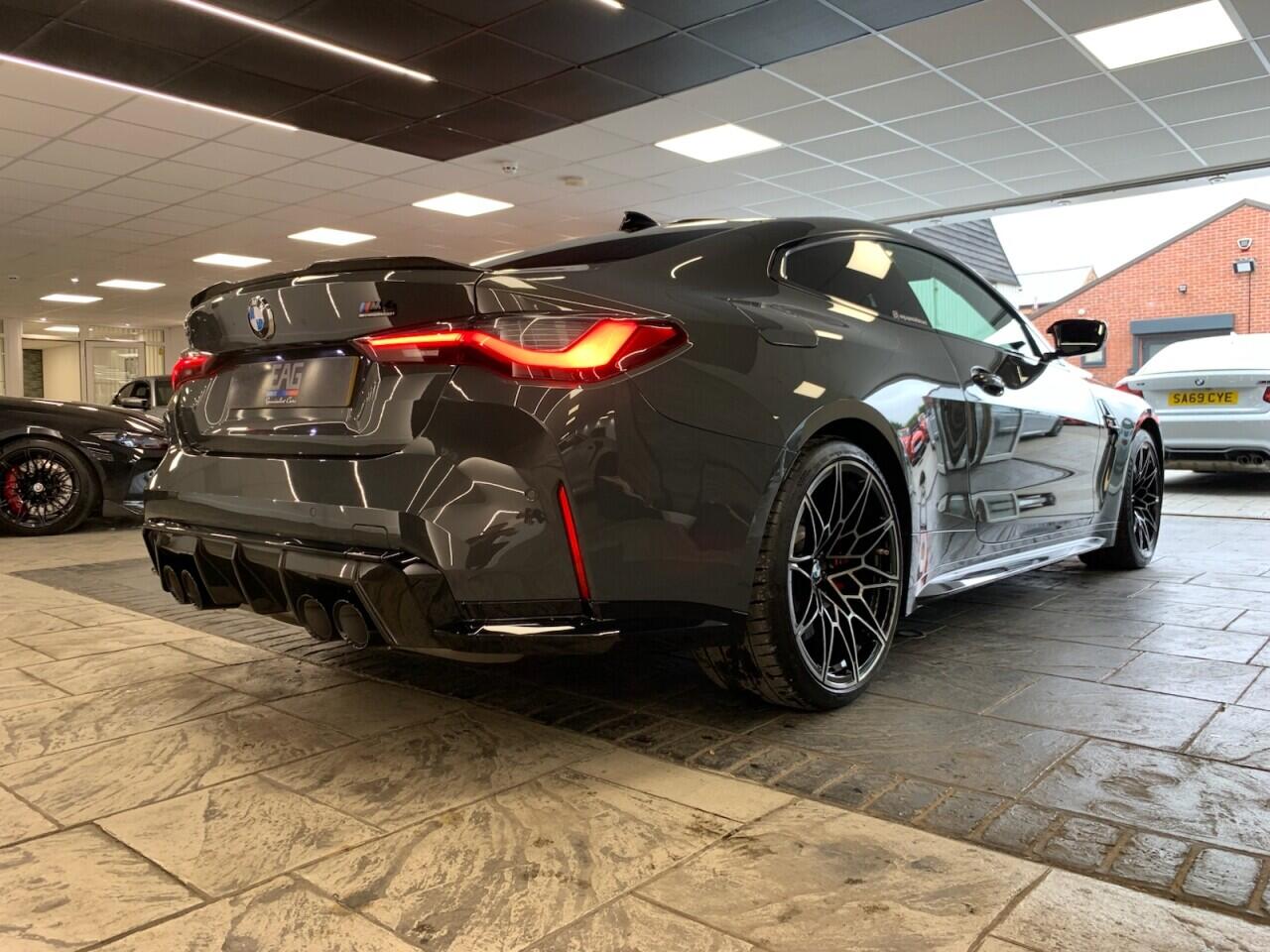 BMW M4 view 16