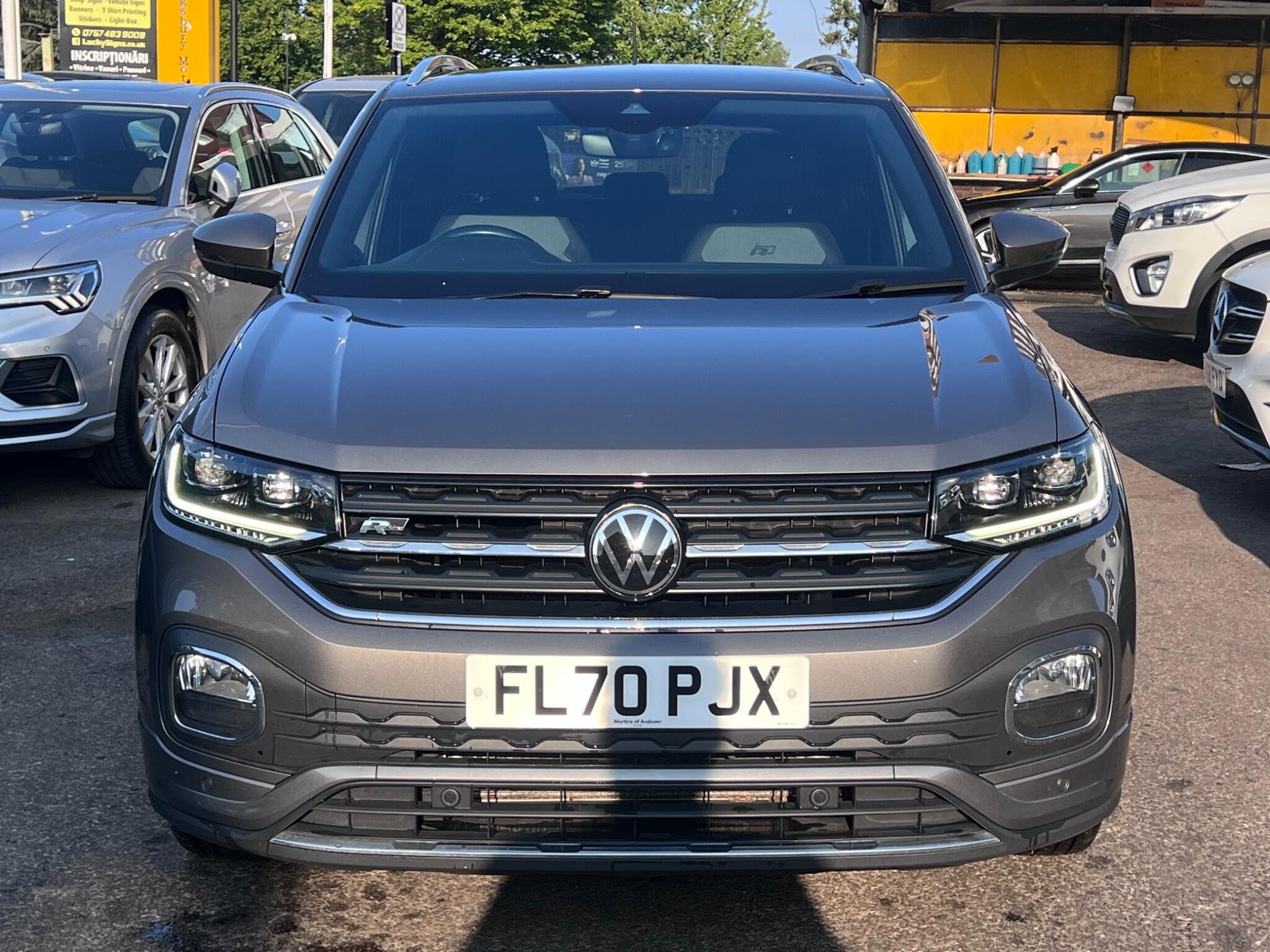 Volkswagen T-Cross view 3