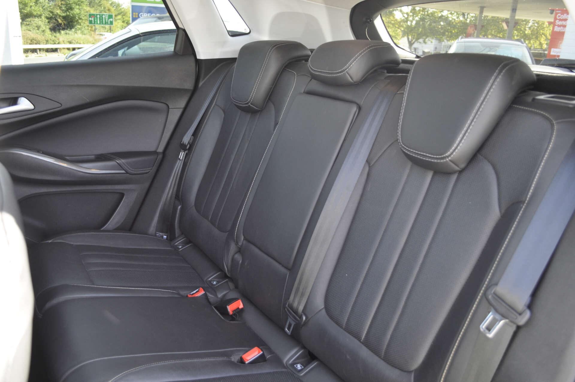 Vauxhall Grandland X view 12