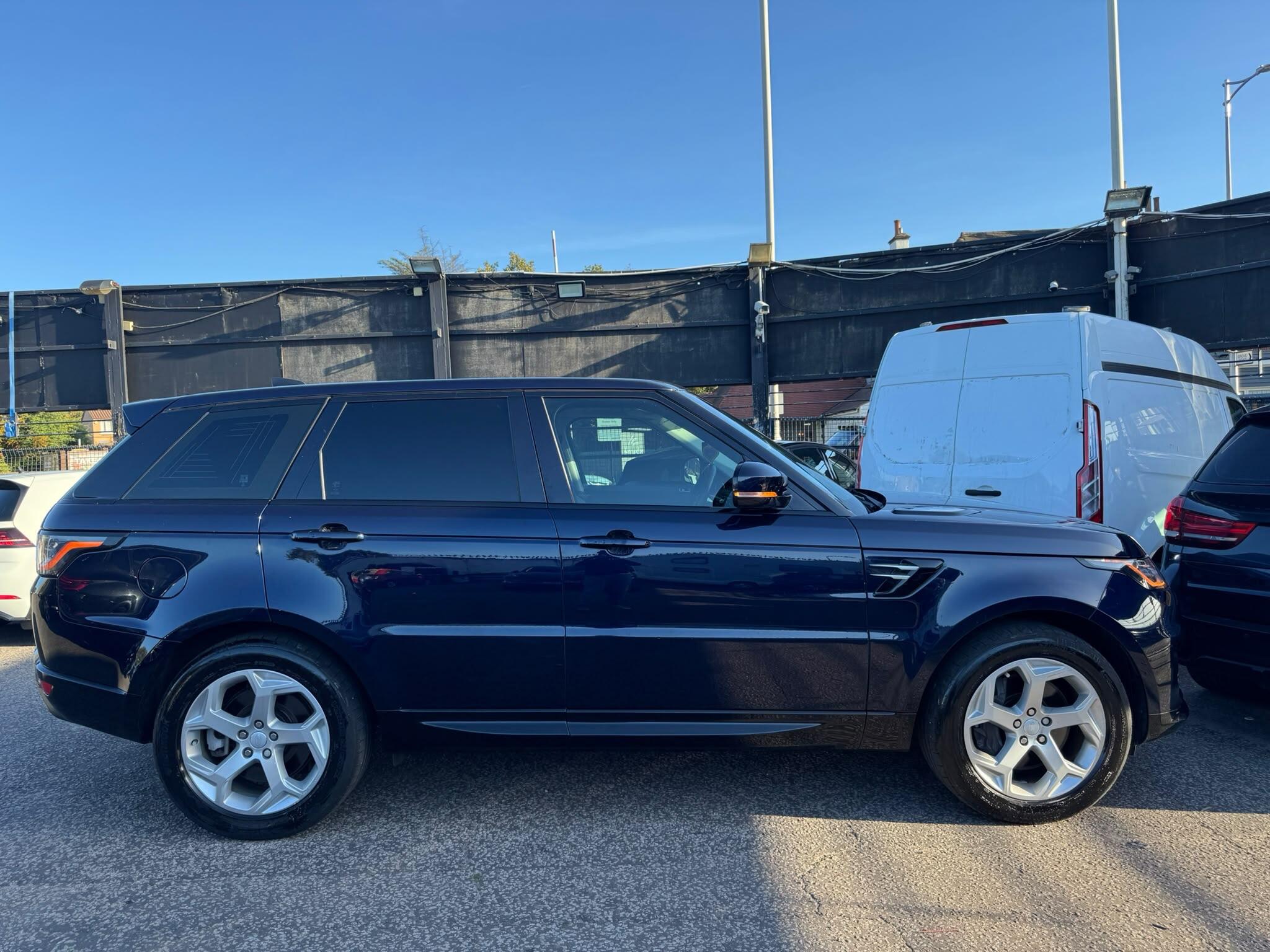 Land Rover Range Rover Sport view 31