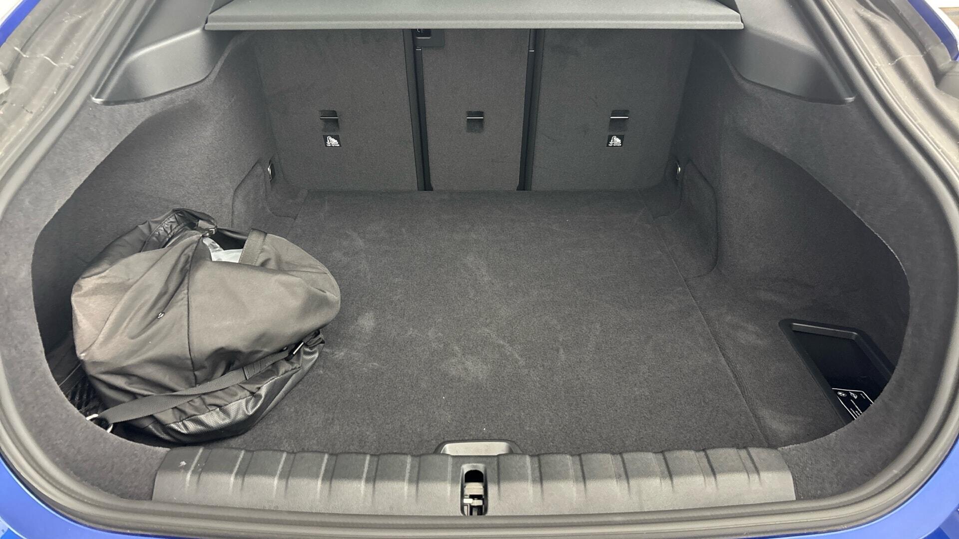 BMW i4 view 13