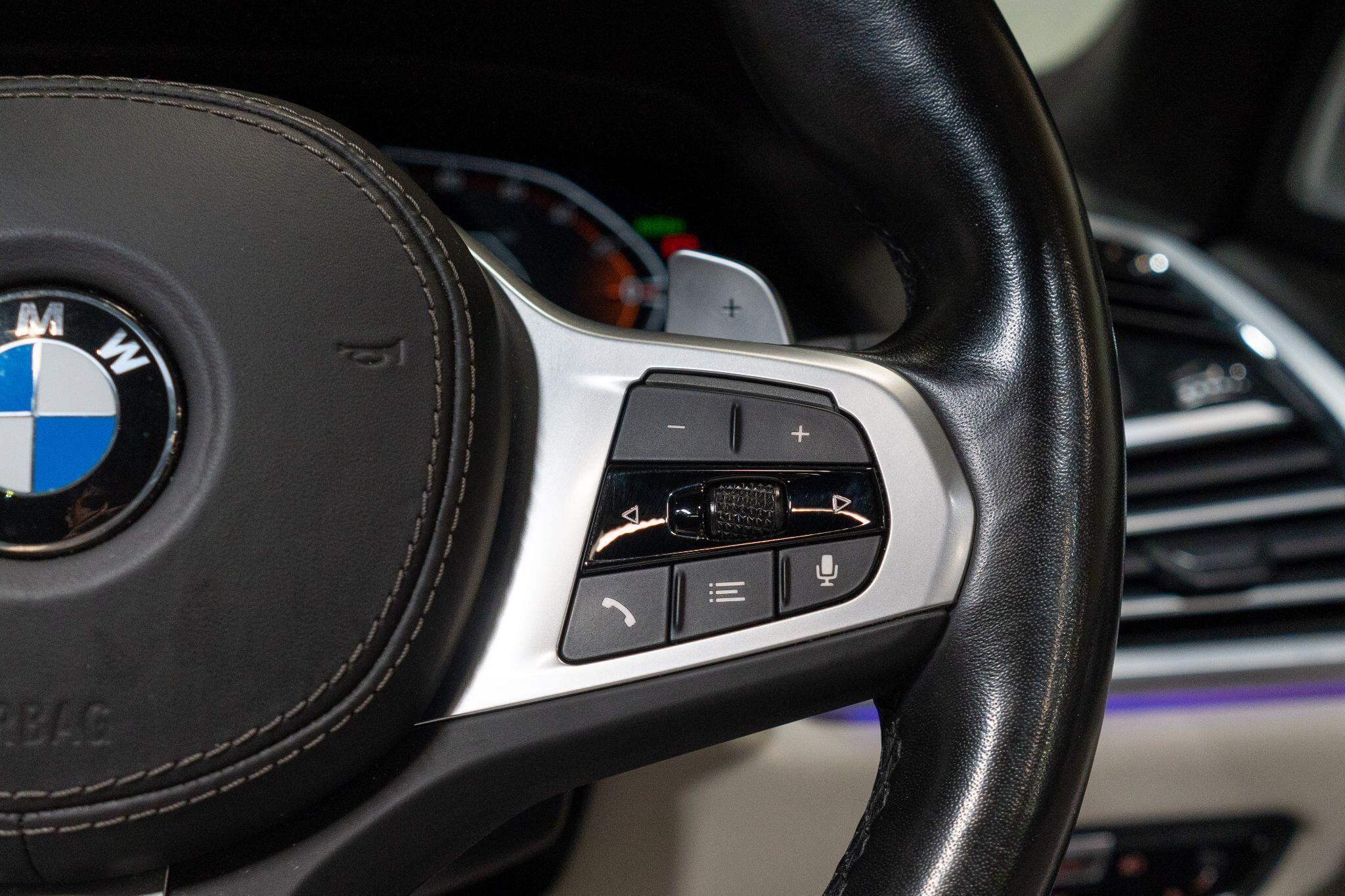 BMW X7 view 35