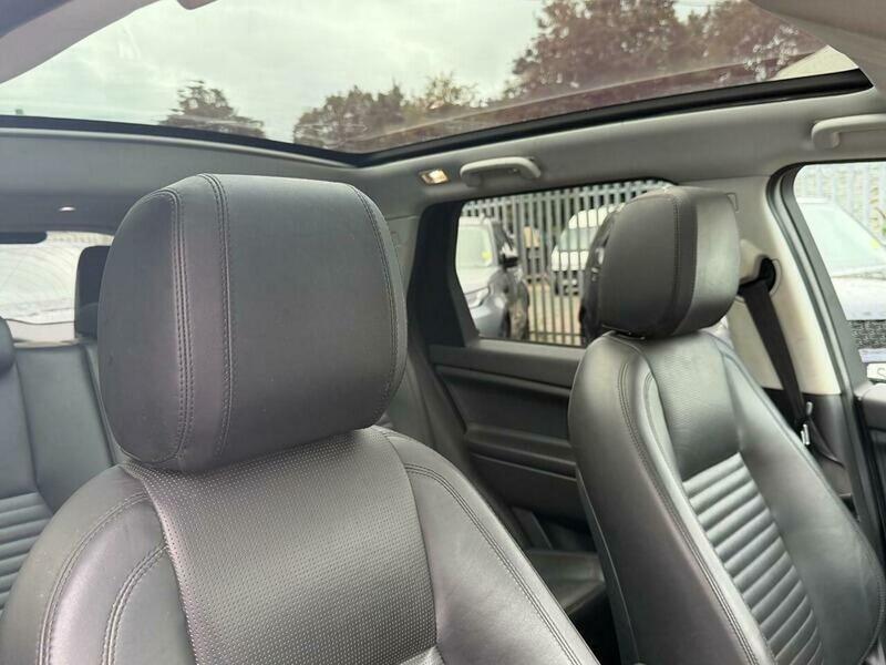Land Rover Discovery Sport view 53