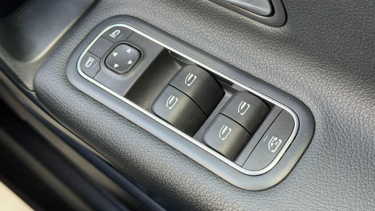 Mercedes-Benz A-Class view 30