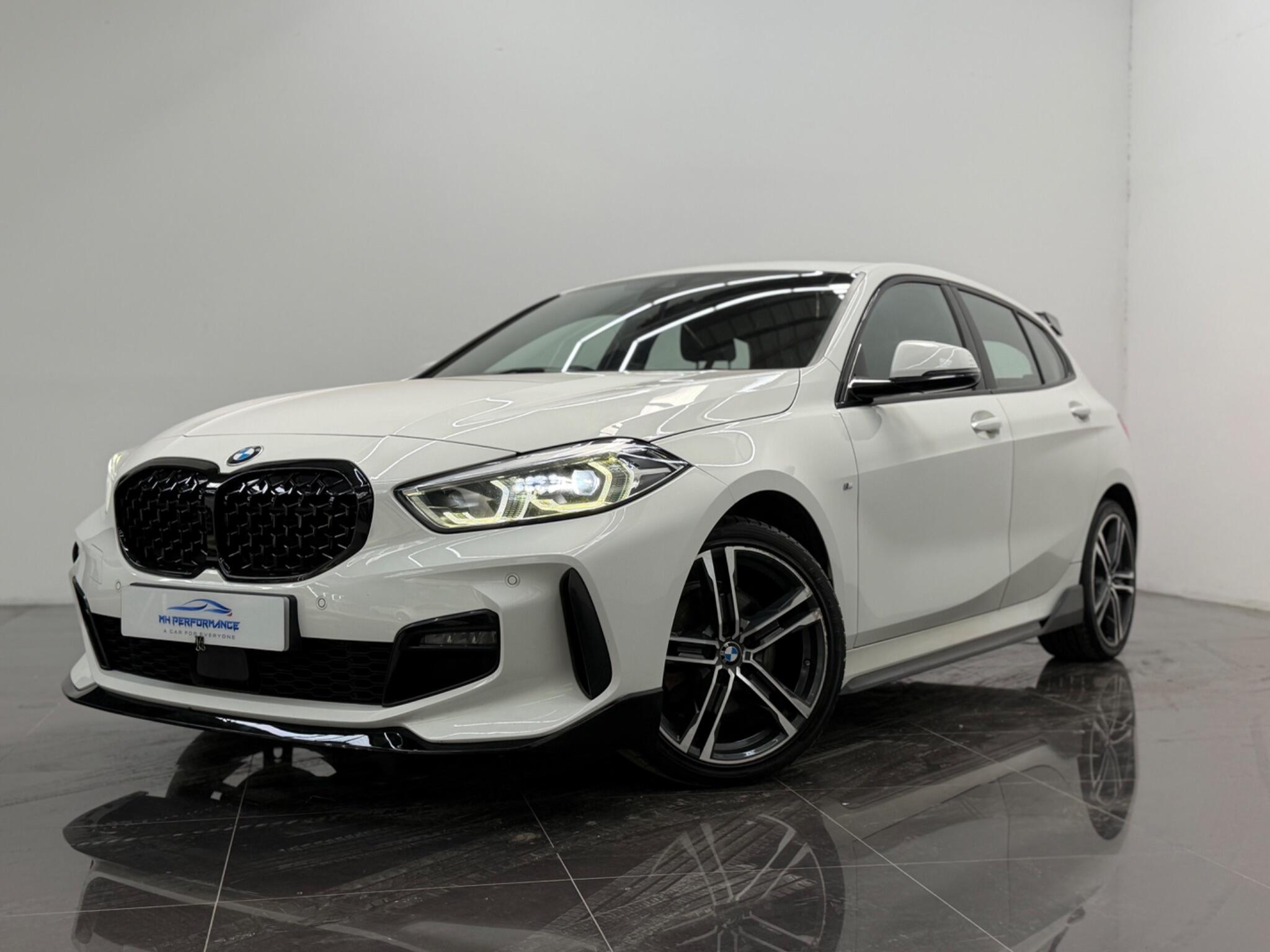 BMW 1 Series view 16