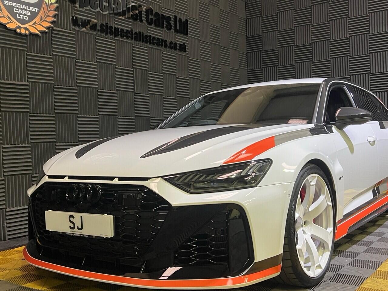 Audi RS6 Avant view 20