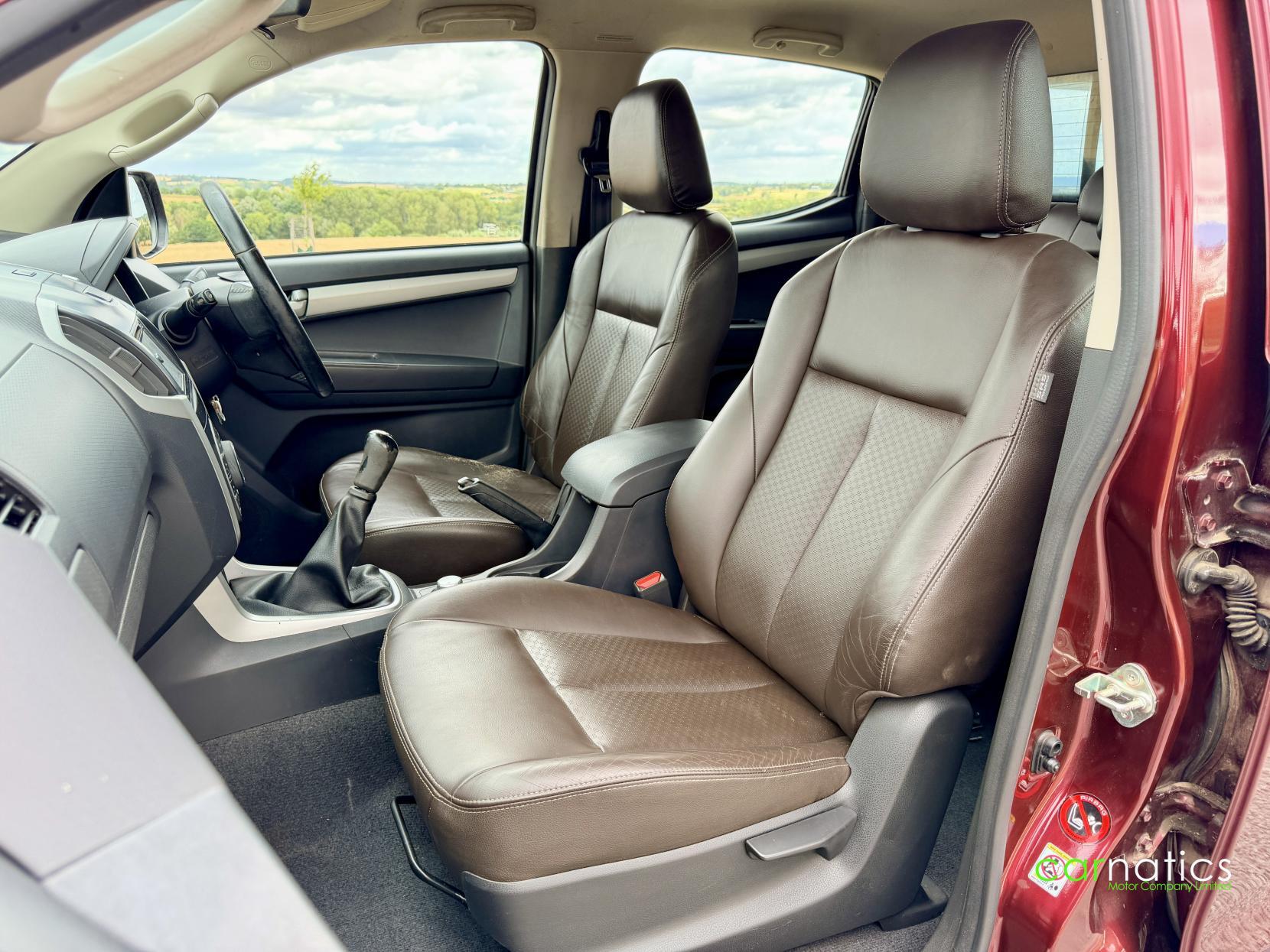 Isuzu D-Max view 12