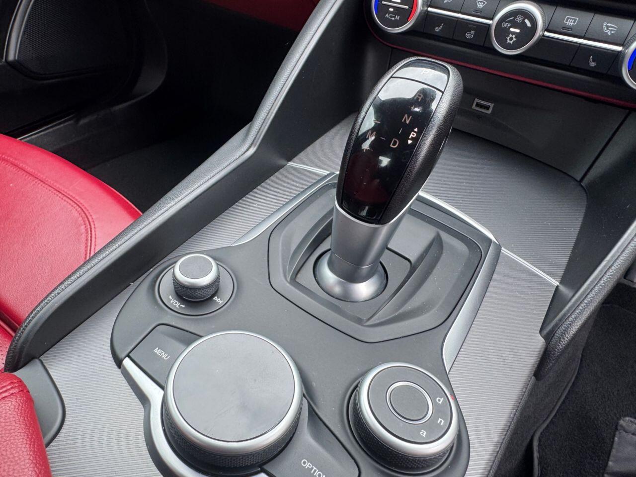 Alfa Romeo Giulia view 33