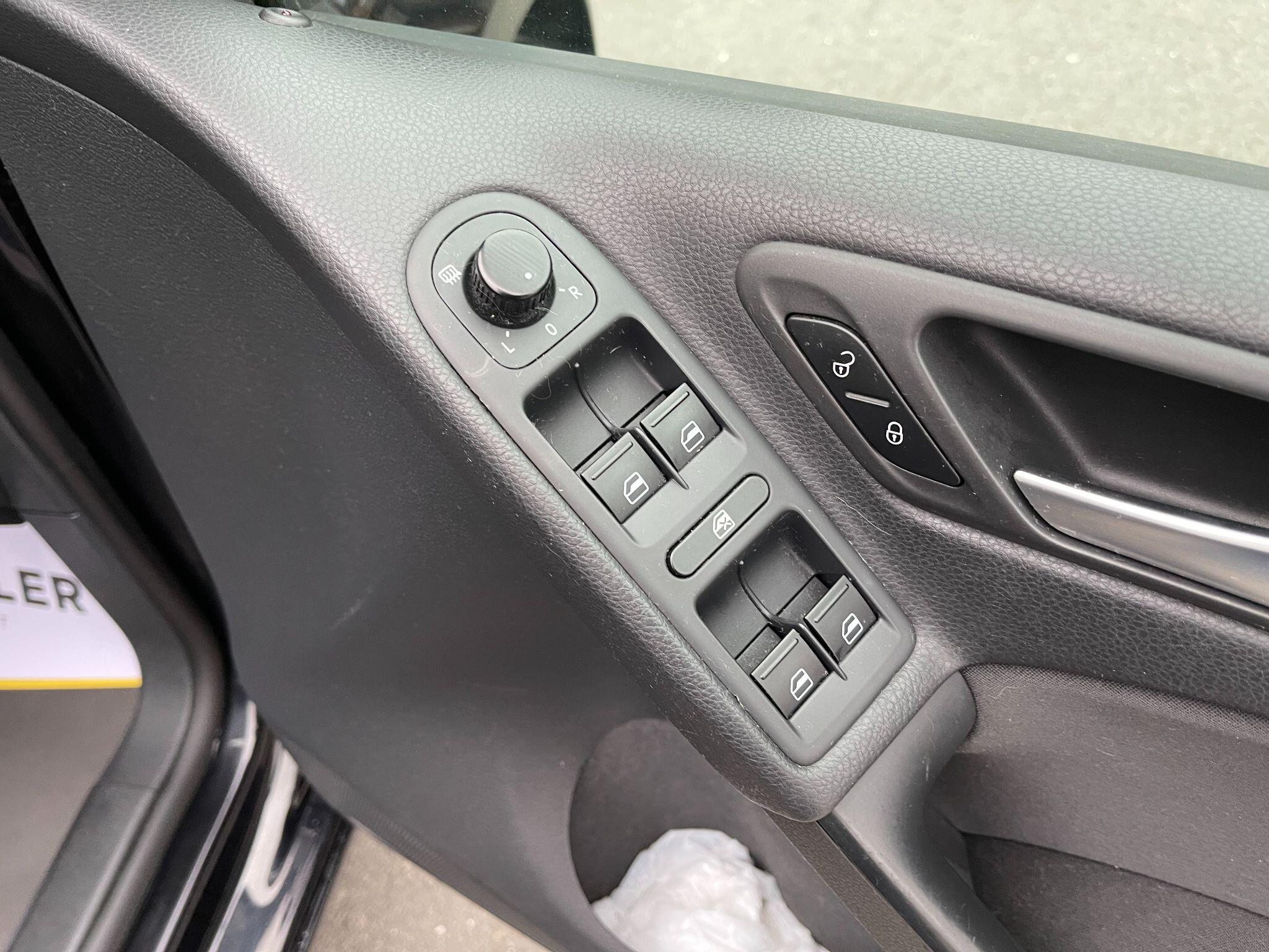 Volkswagen Golf view 32