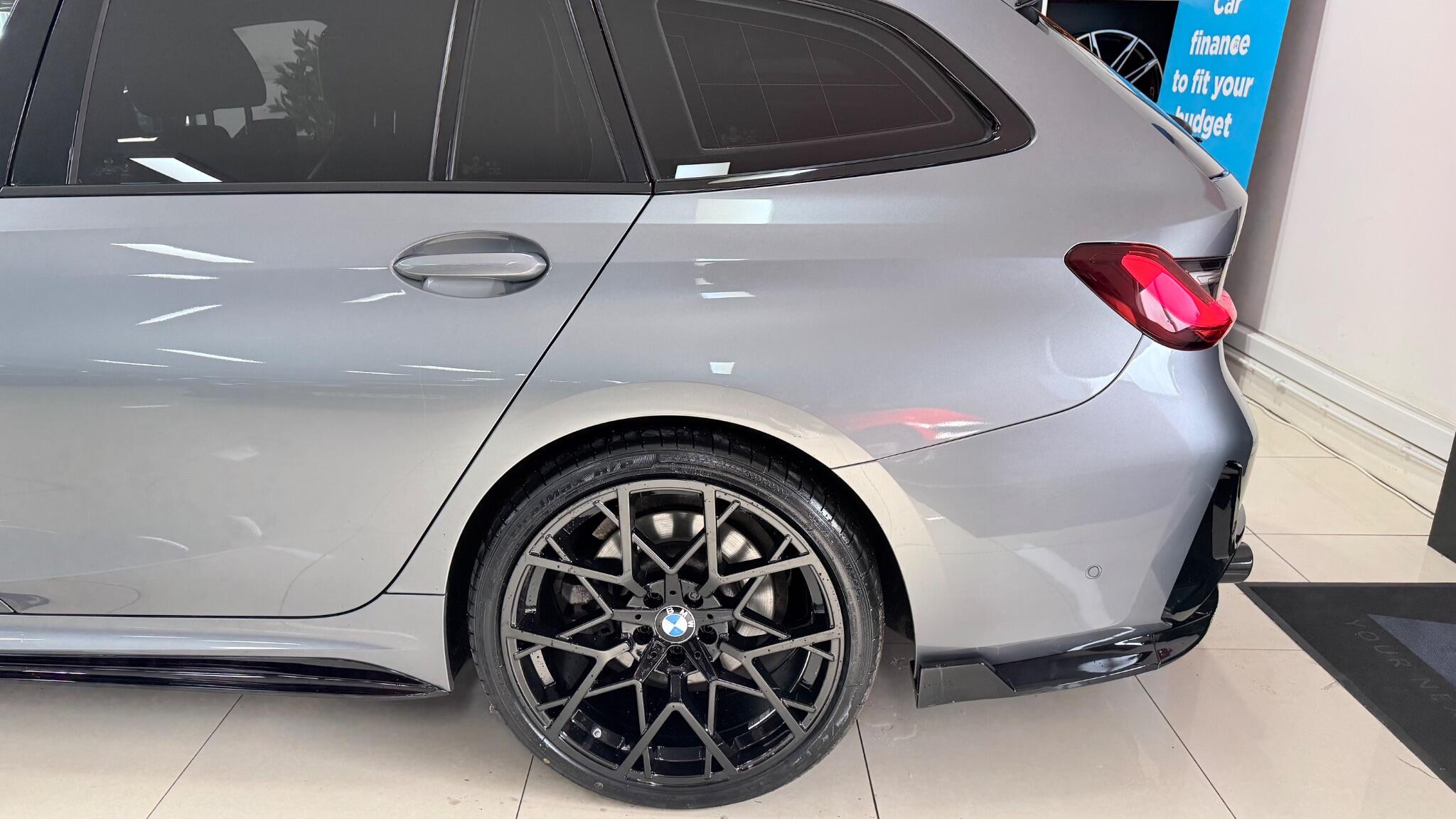 BMW 3 Series view 39