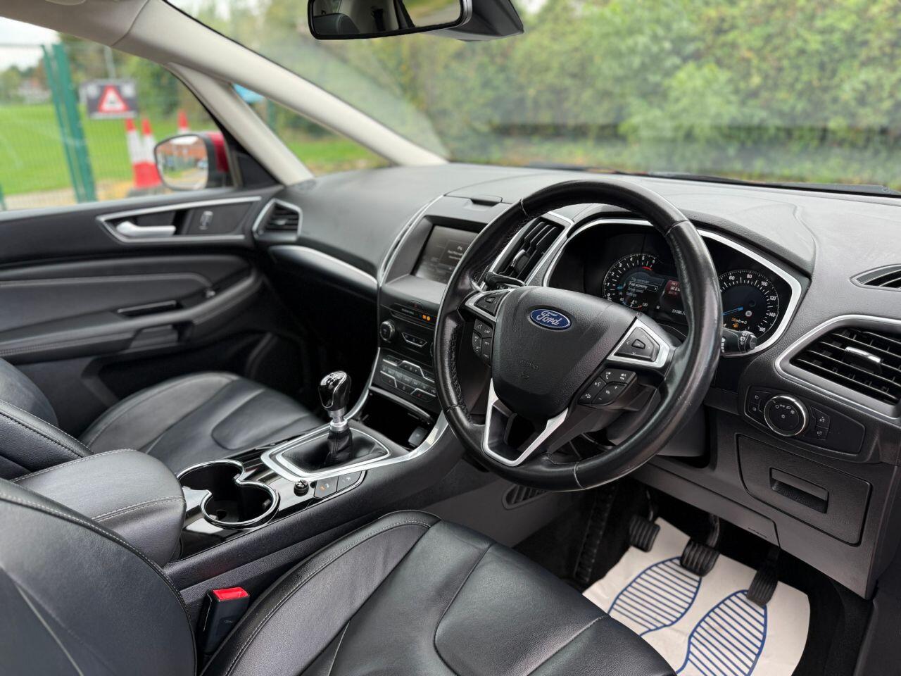 Ford S-Max view 8