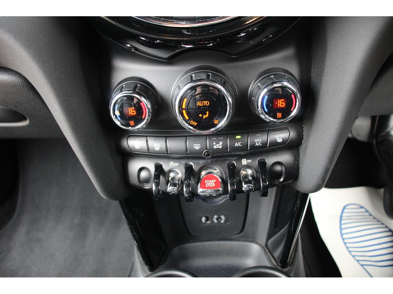 Mini Hatch view 25