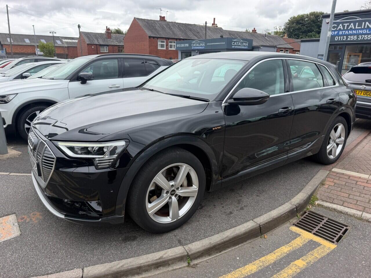 Audi E-Tron view 12
