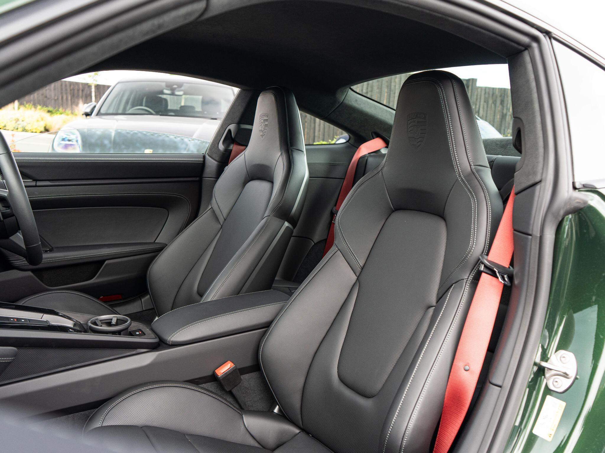 Porsche 911 view 25