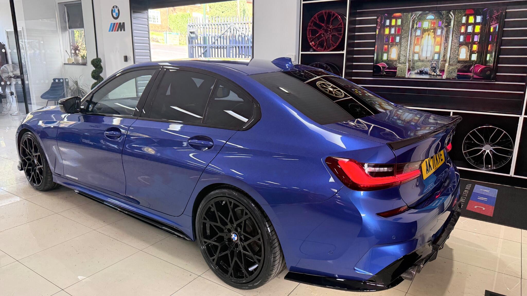 BMW 3 Series view 35