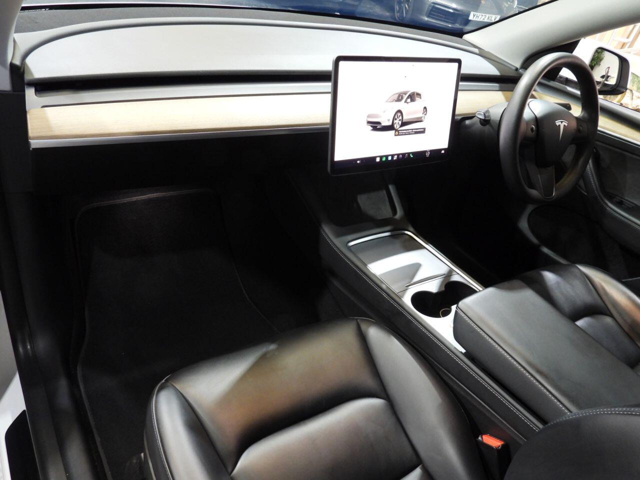 Tesla Model Y view 19