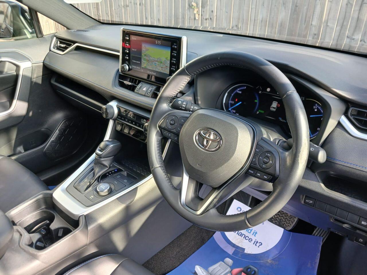 Toyota RAV4 view 12