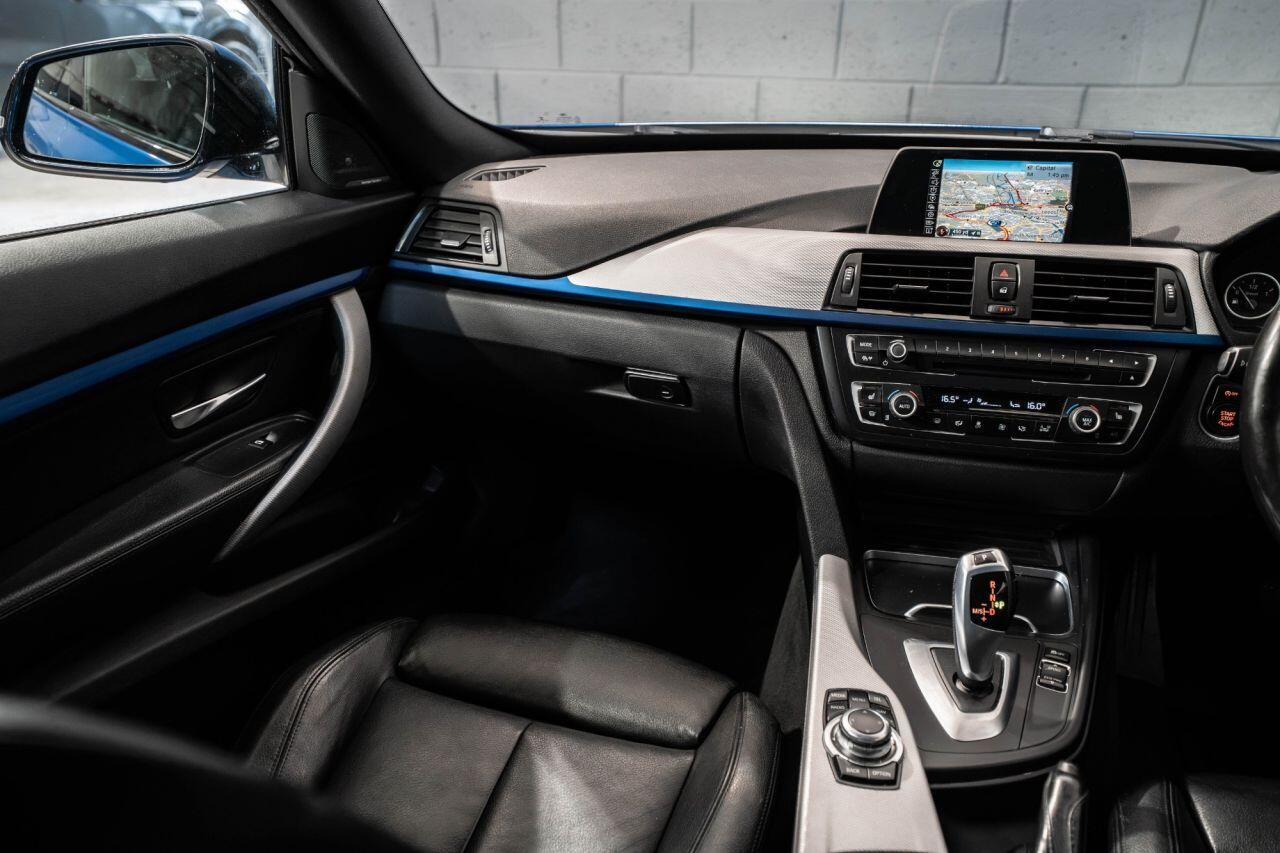 BMW 3 Series view 25