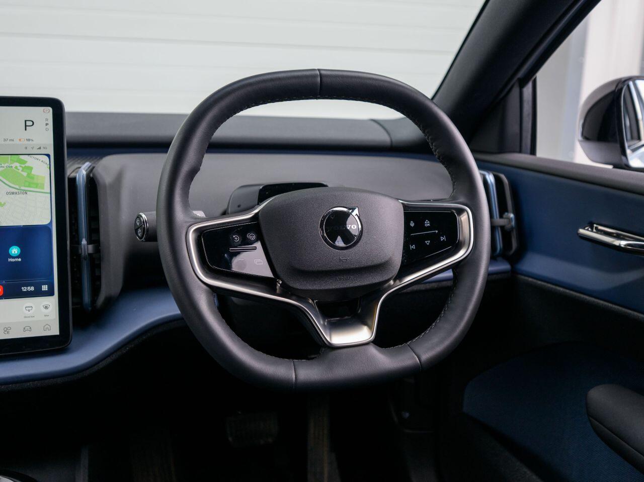 Volvo EX30 view 14