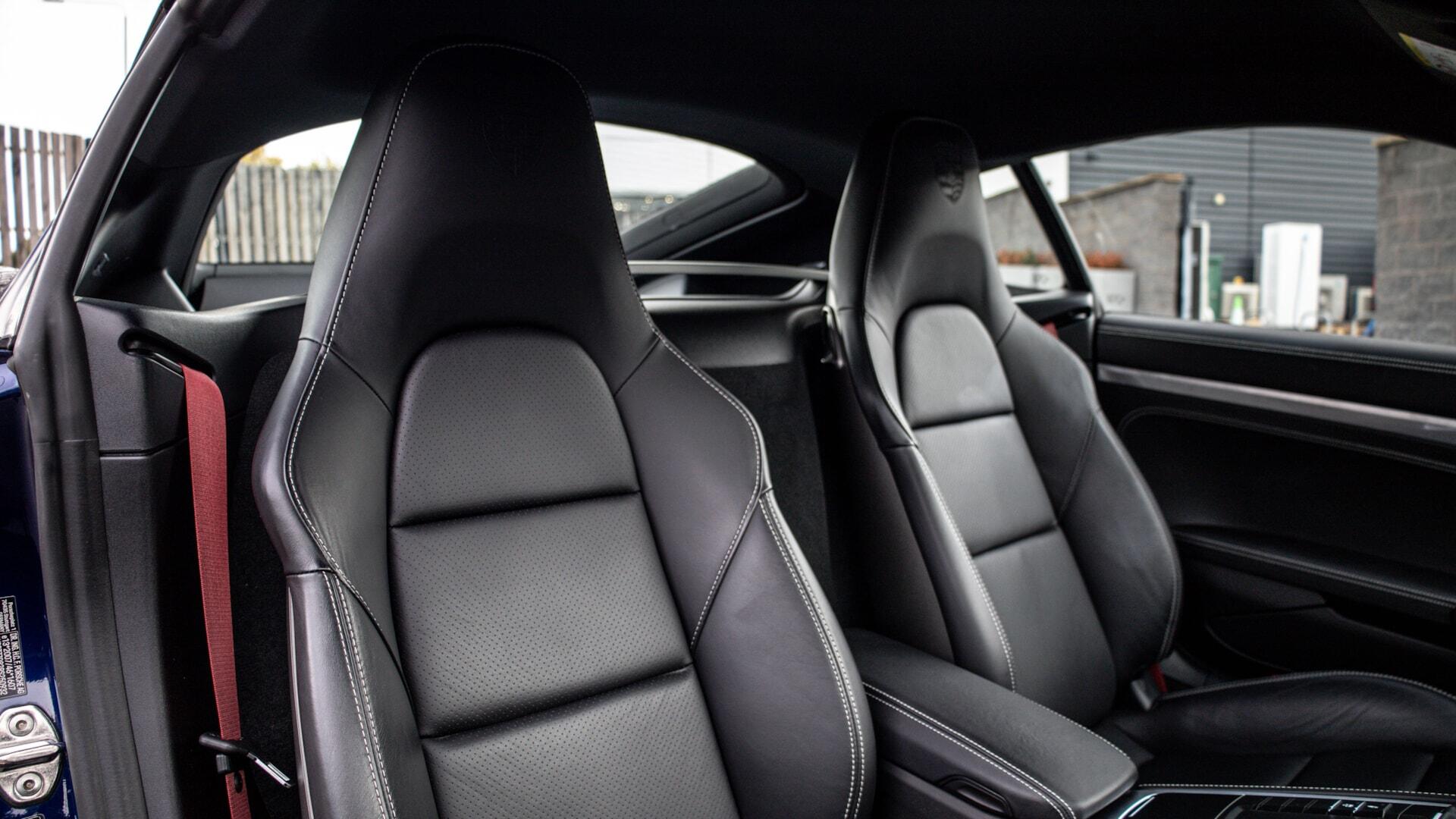 Porsche Cayman view 9