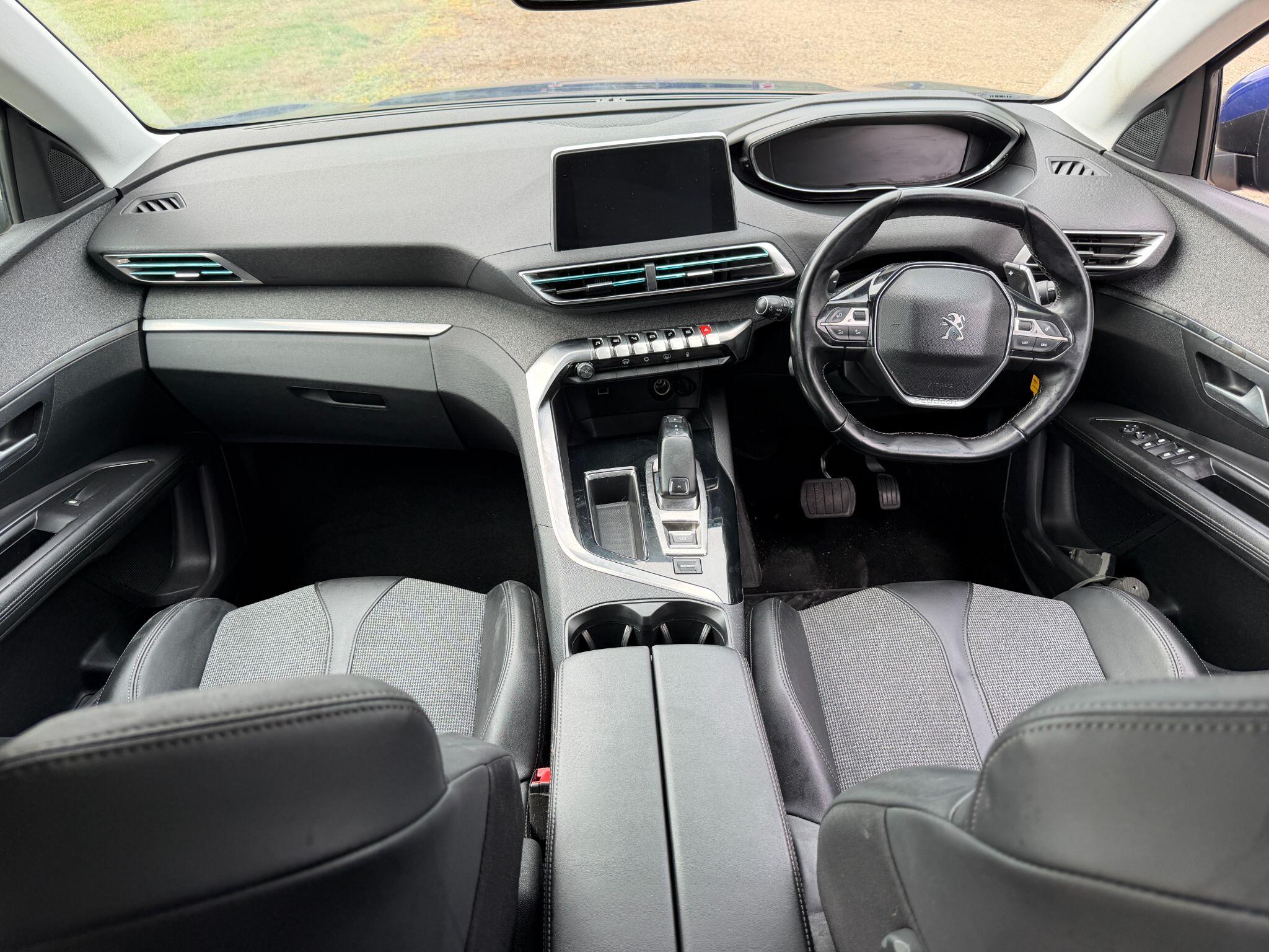 Peugeot 3008 view 32