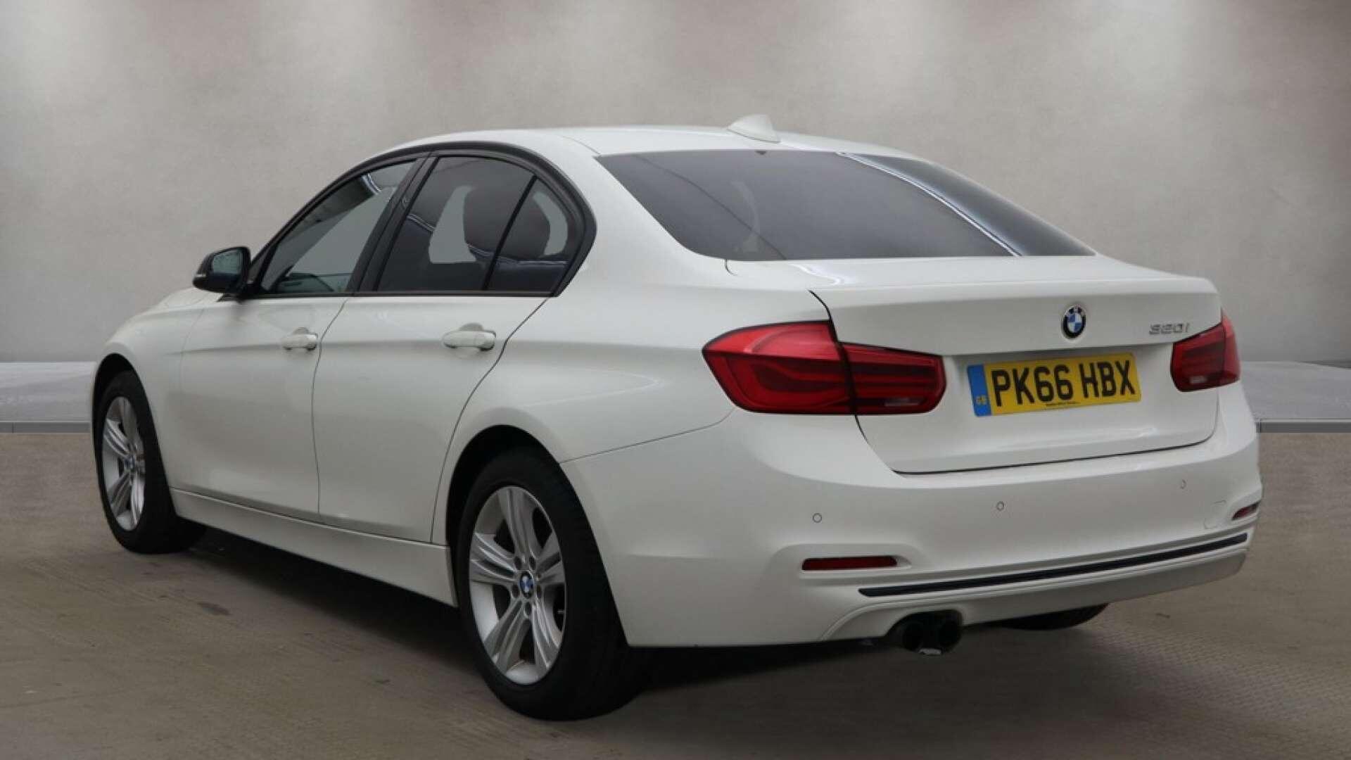 BMW 3 Series view 8