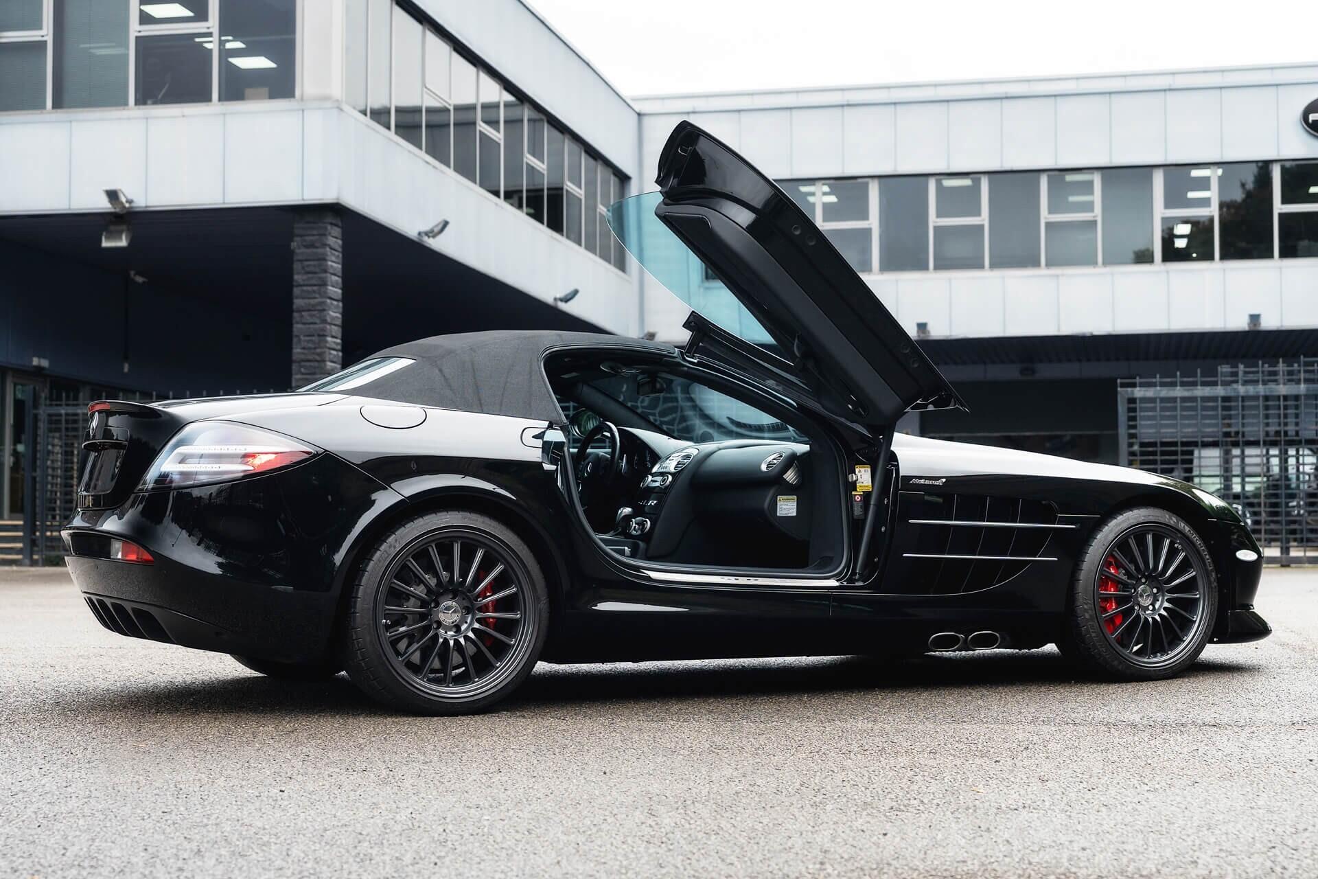 Mercedes-Benz SLR view 87