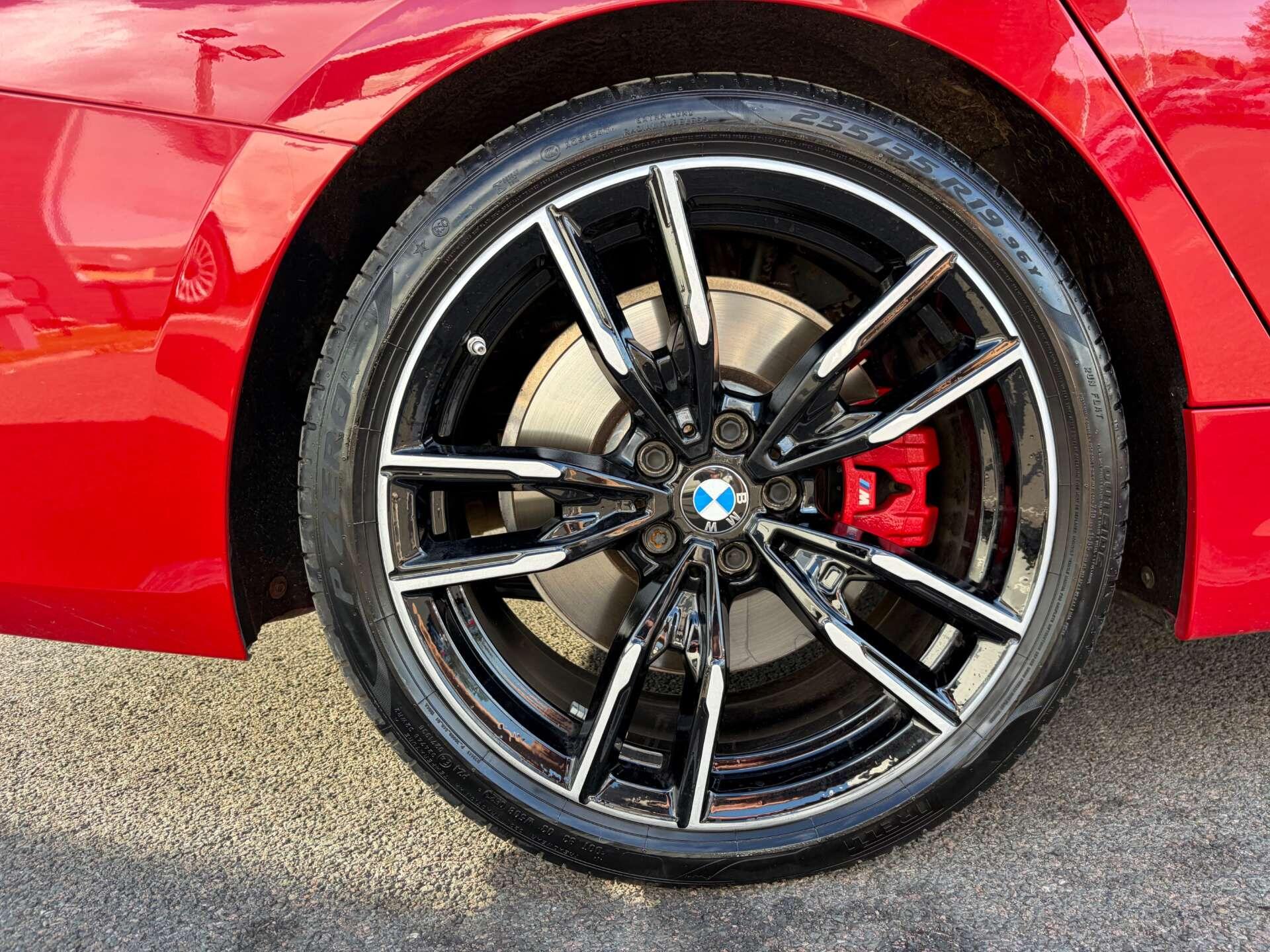 BMW 3 Series view 11