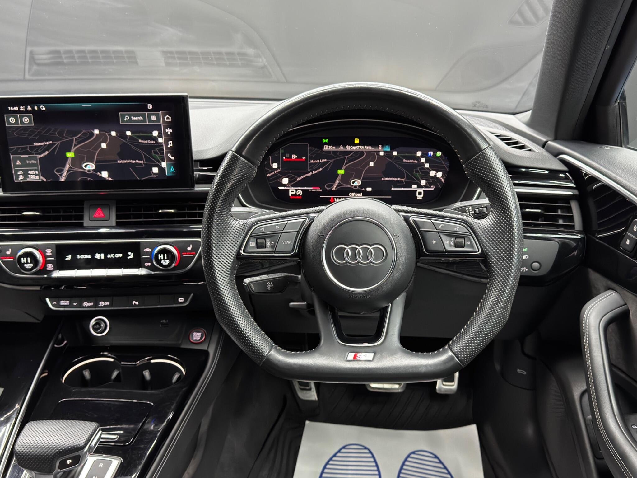 Audi S4 view 18