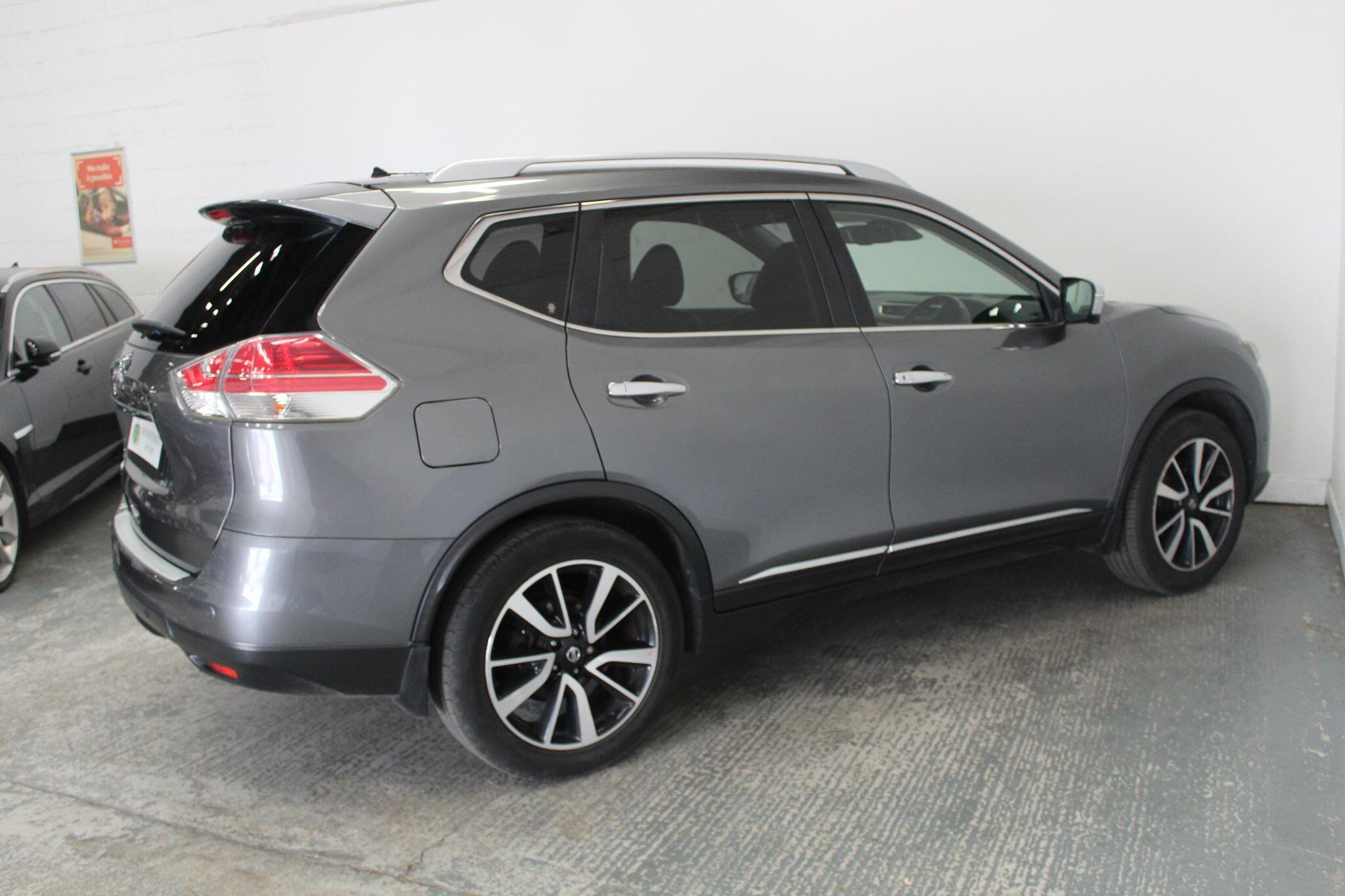 Nissan X-Trail view 11