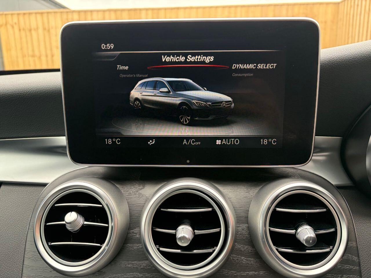 Mercedes-Benz C-Class view 28