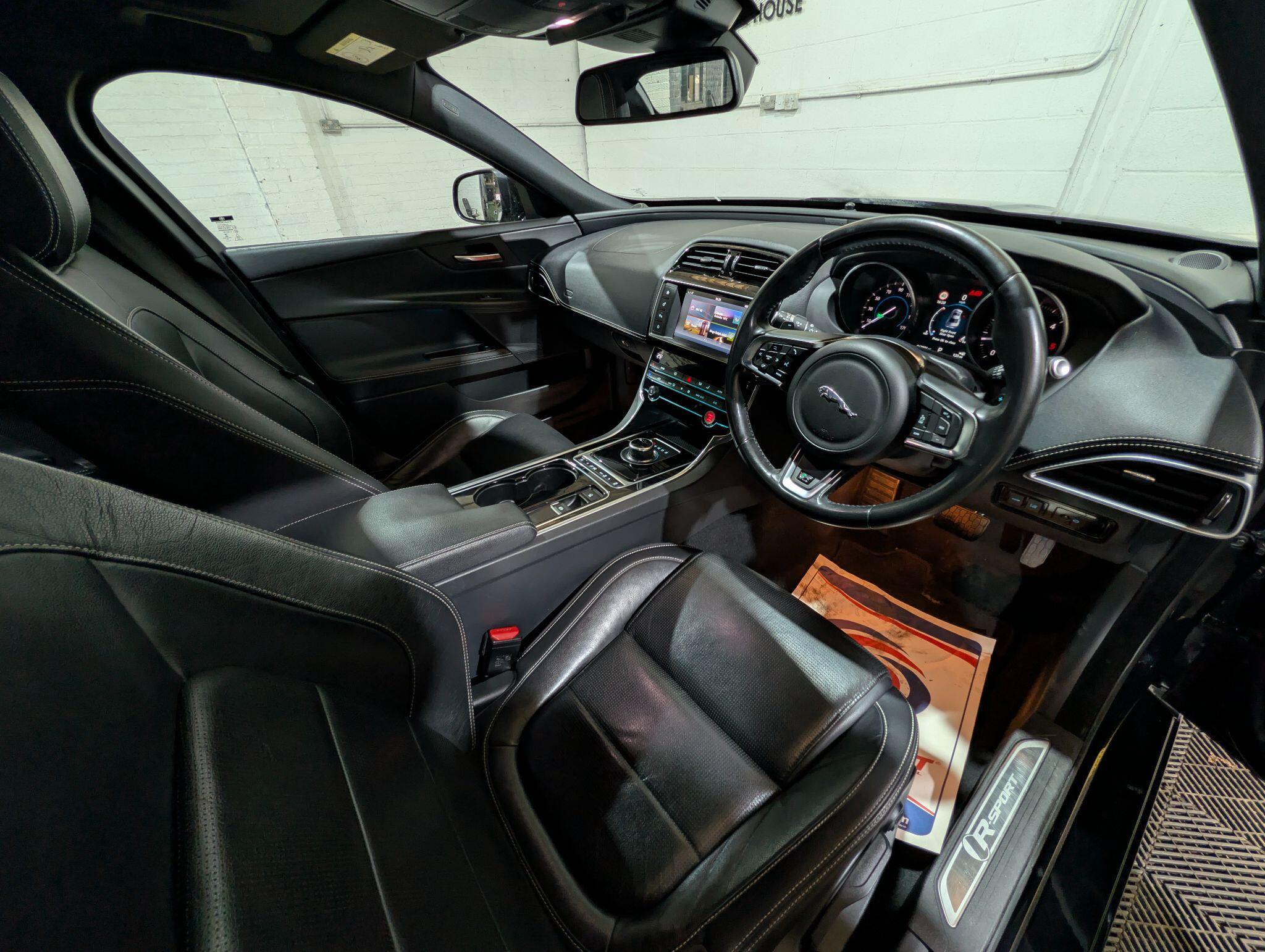Jaguar Xe view 61