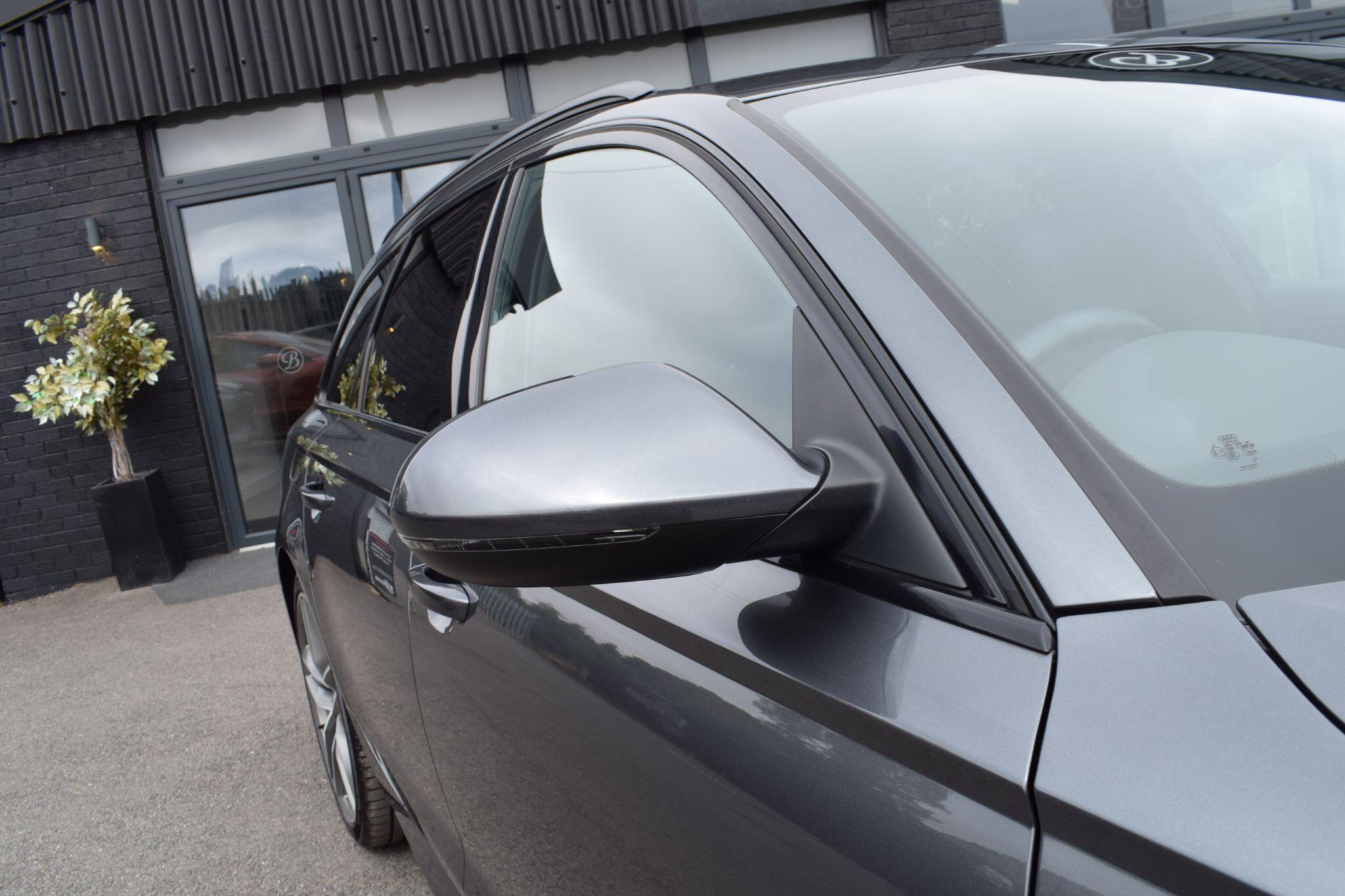 Audi A6 Avant view 37