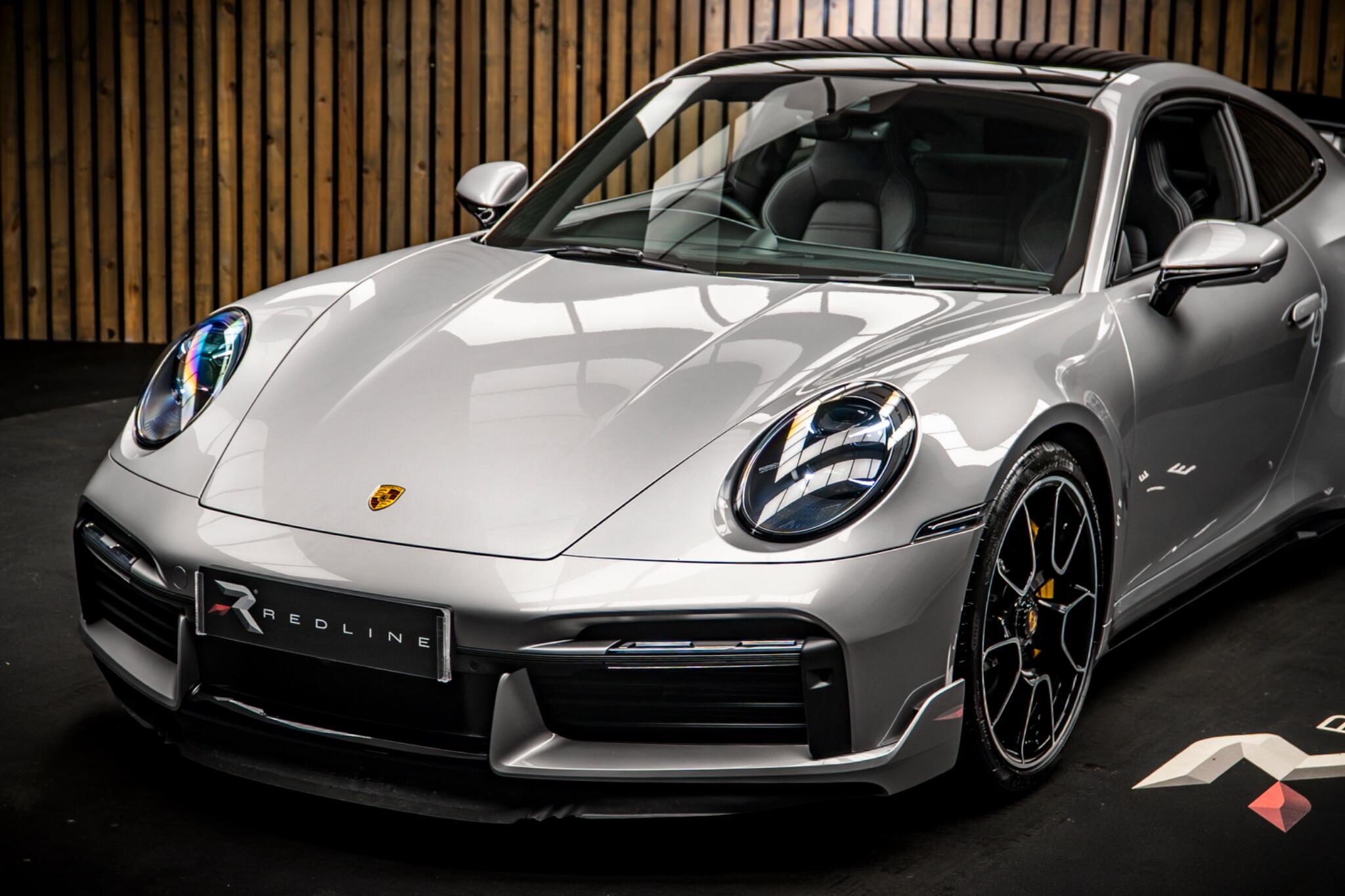 Porsche 911 view 15