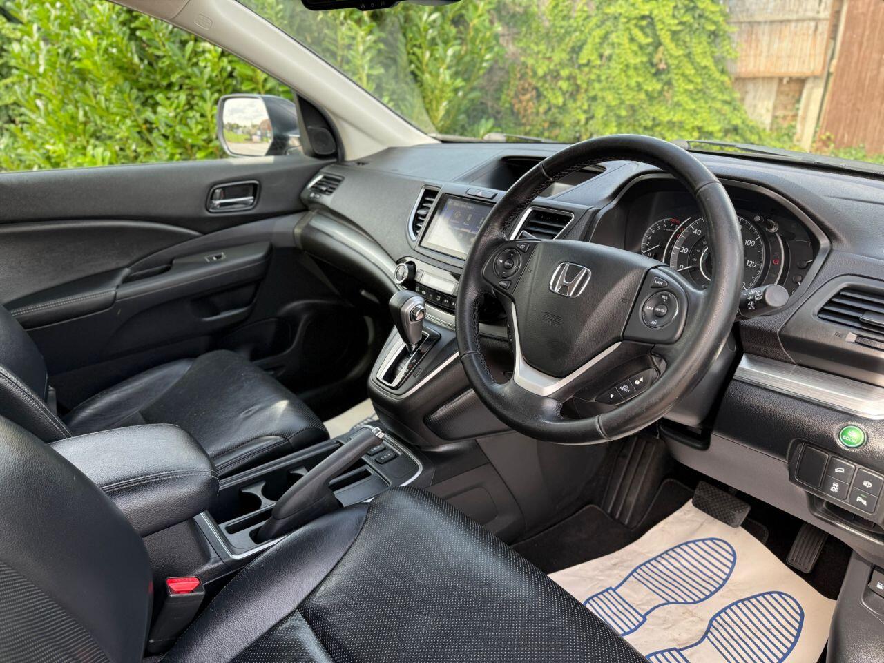 Honda CR-V view 8