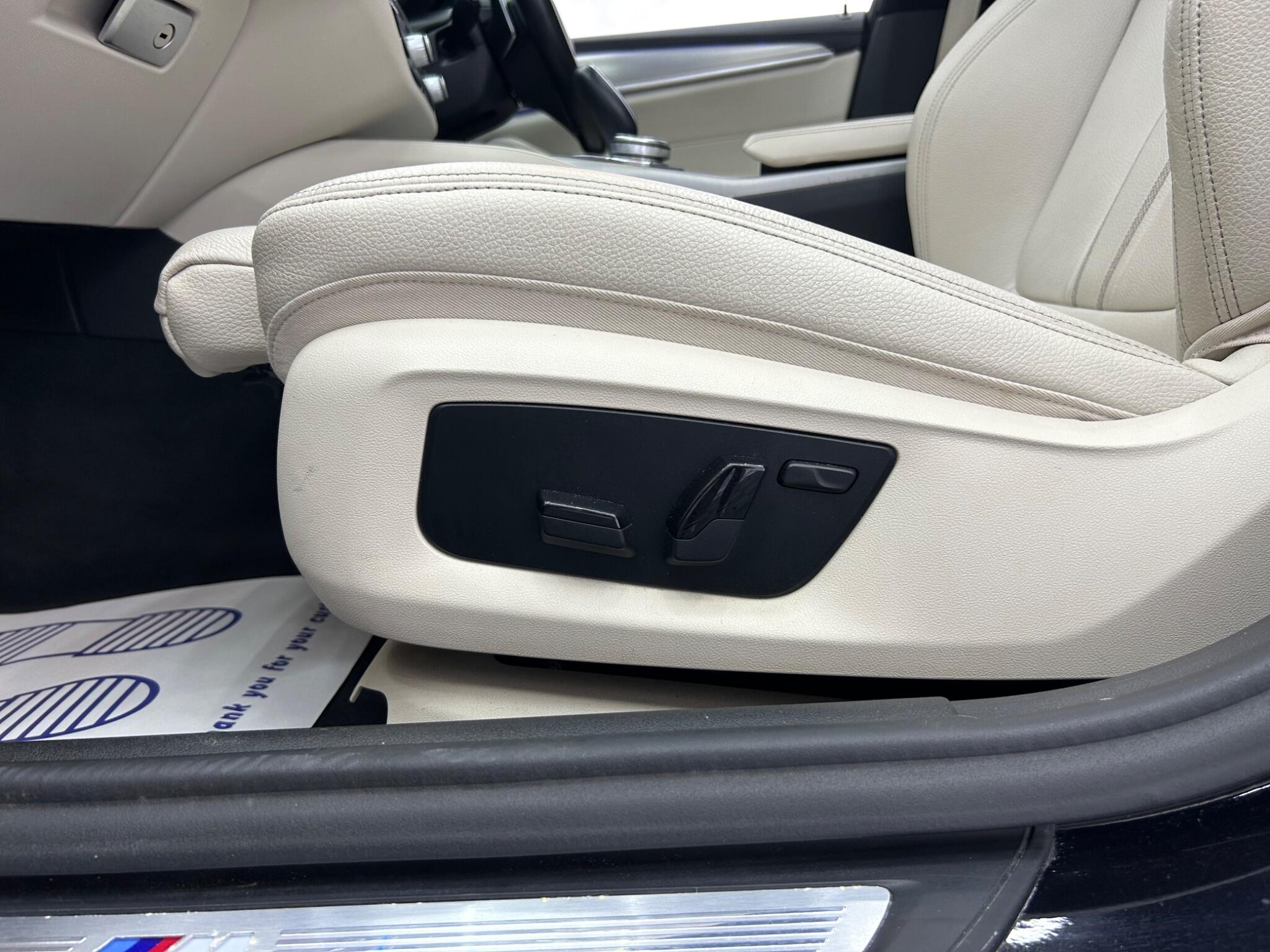 BMW 5 Series view 26