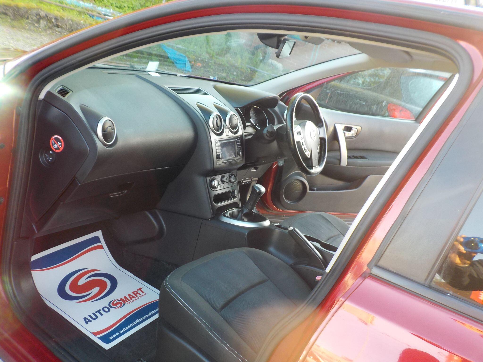 Nissan Qashqai 1.6 n-tec 2WD Euro 5 5dr