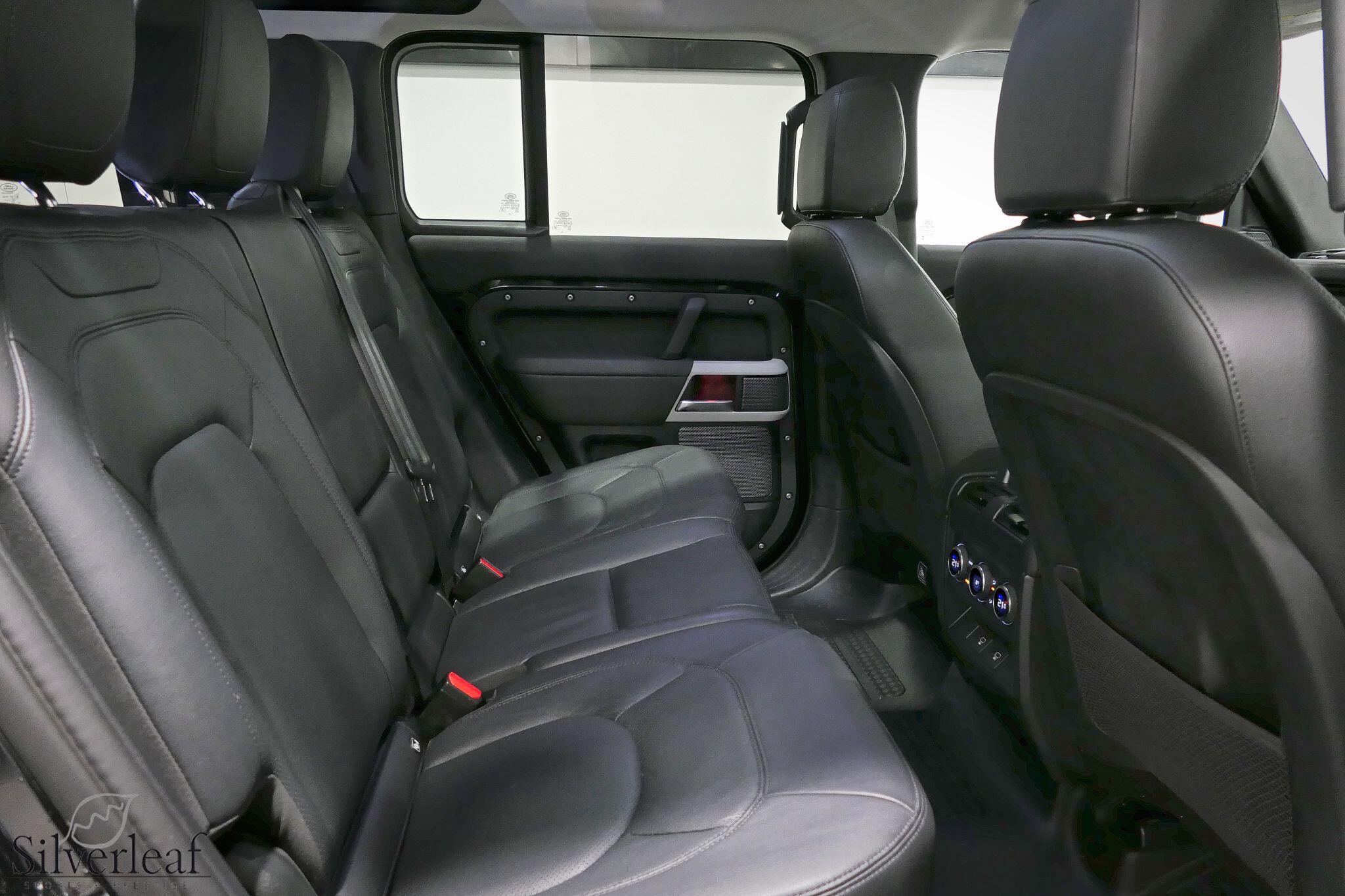 Land Rover Defender view 26