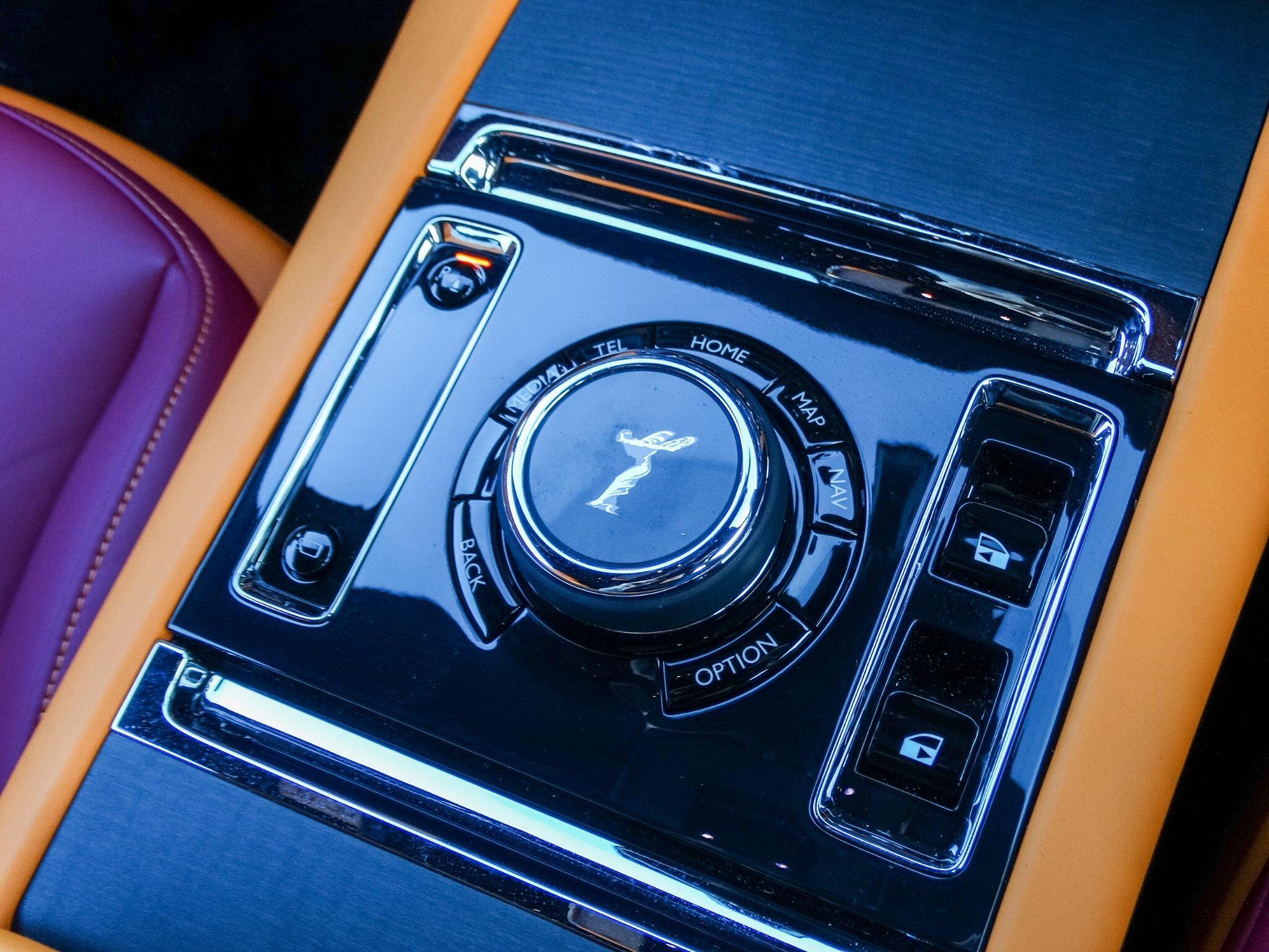 Rolls-Royce Spectre view 36