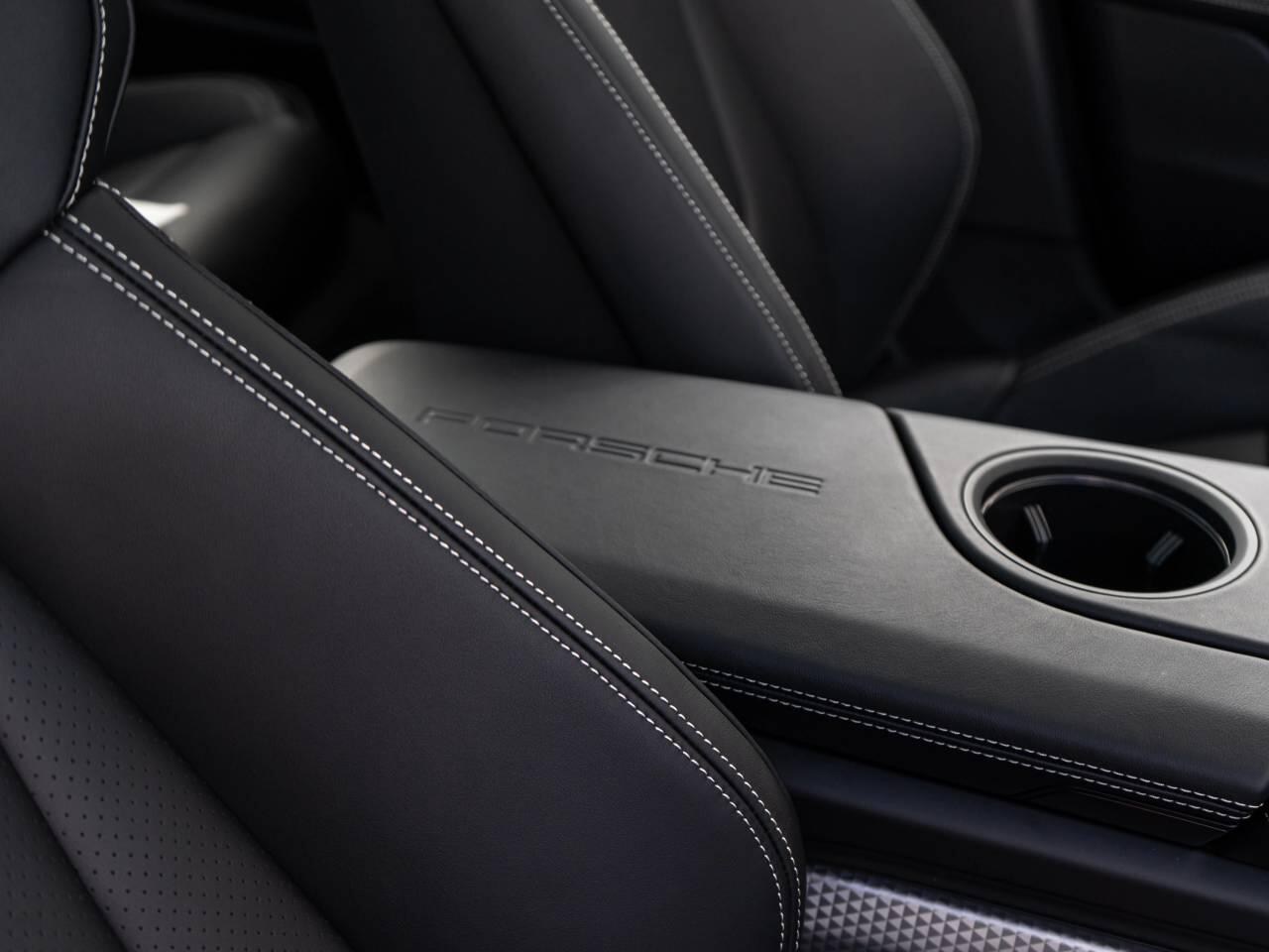 Porsche Taycan view 21