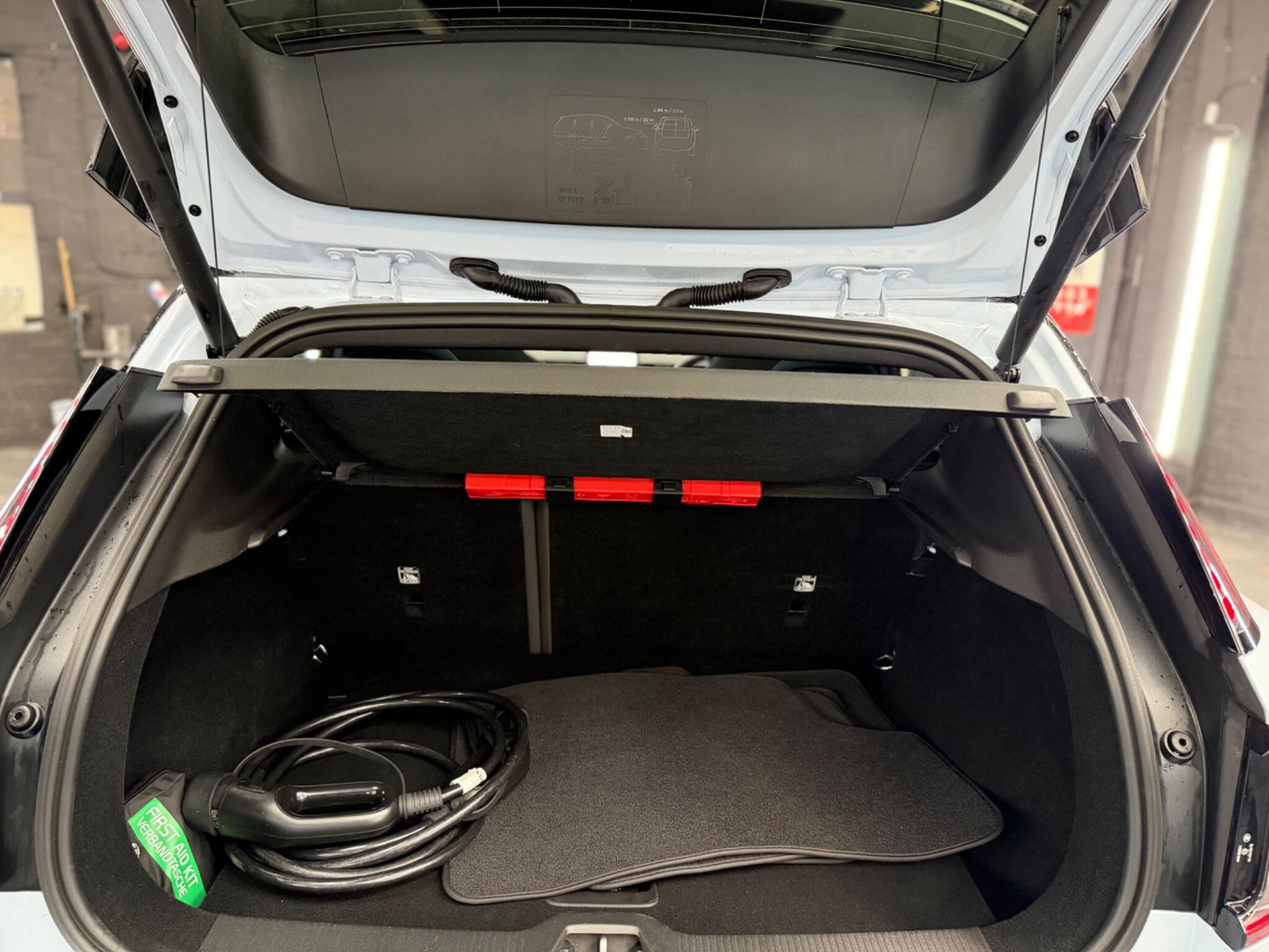 Volvo Ex30 view 32