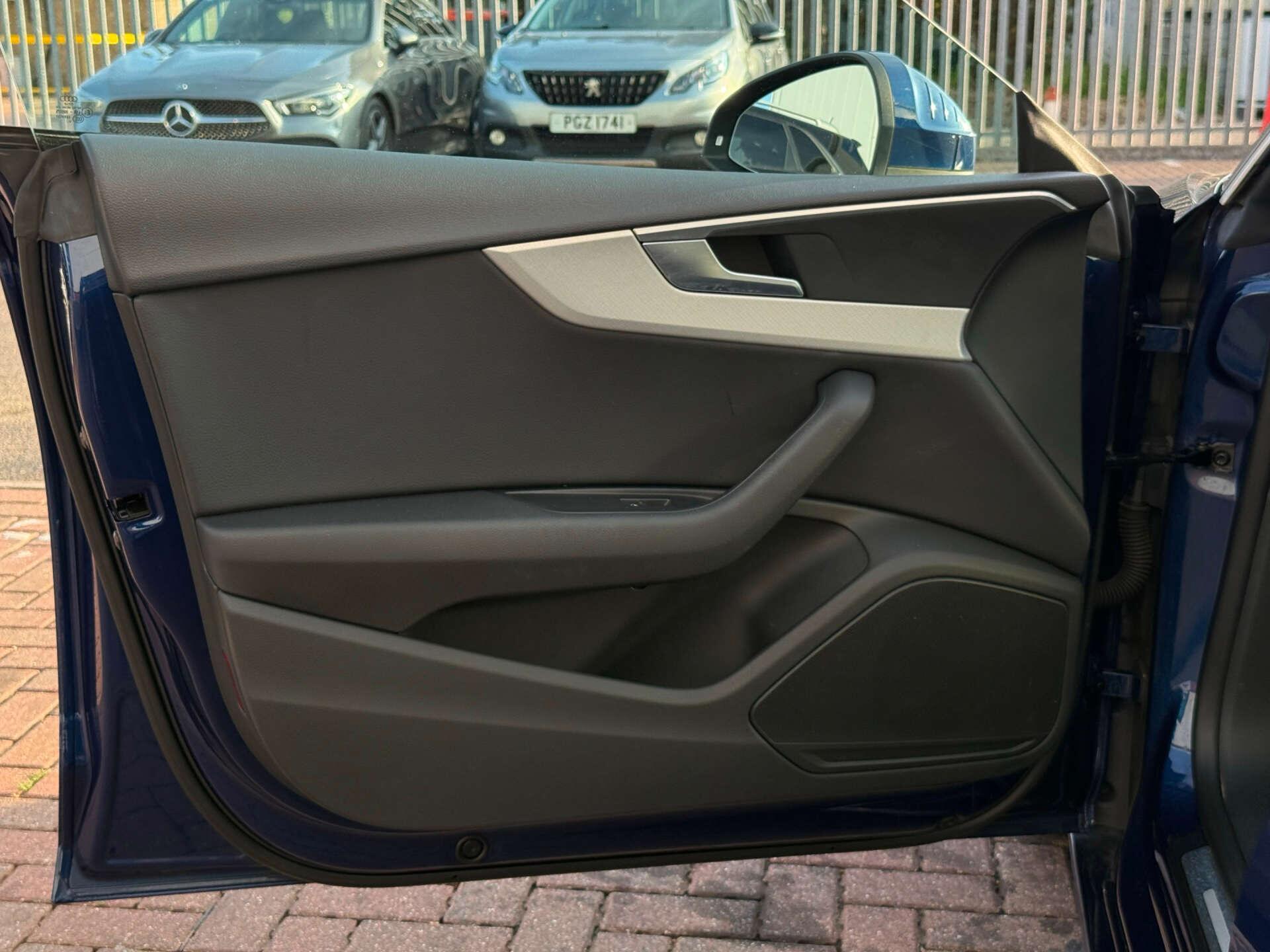 Audi A5 view 44